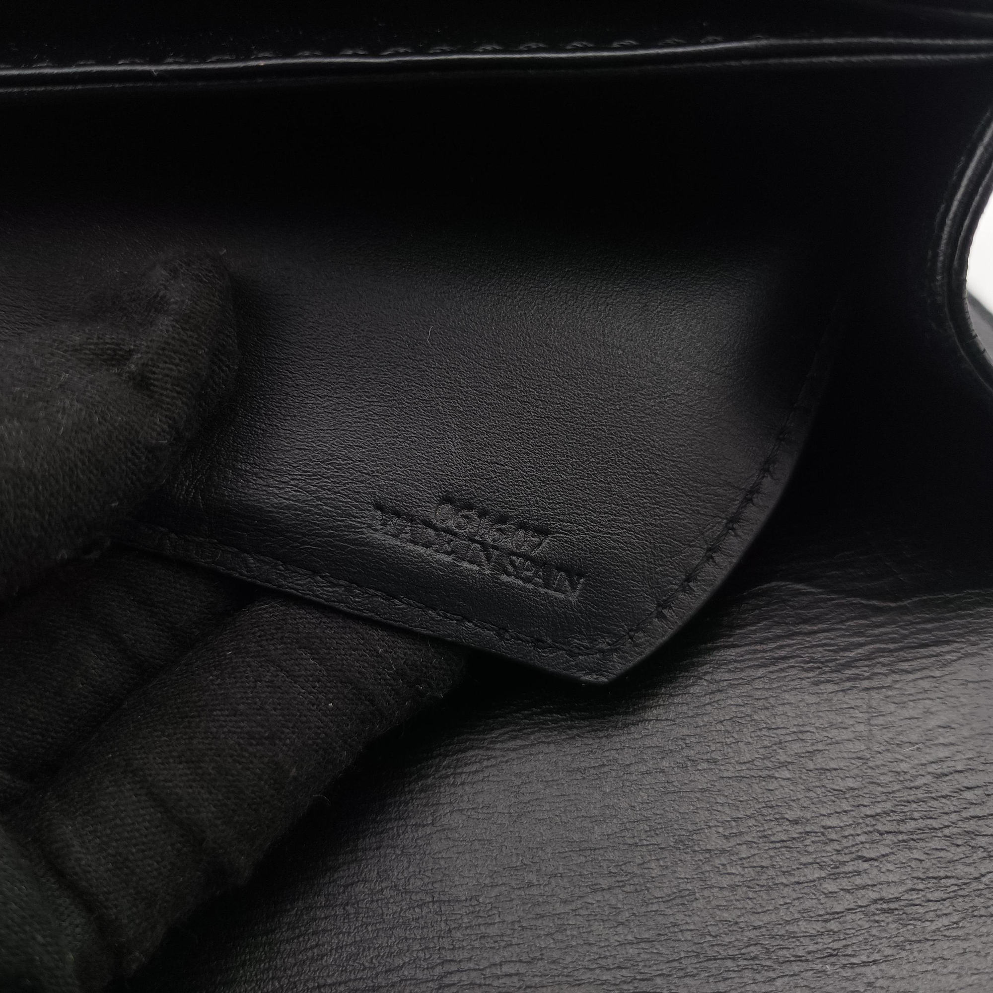 Secondhand Loewe Barcelona Black Leather  shoulderbag | stylenewstar
