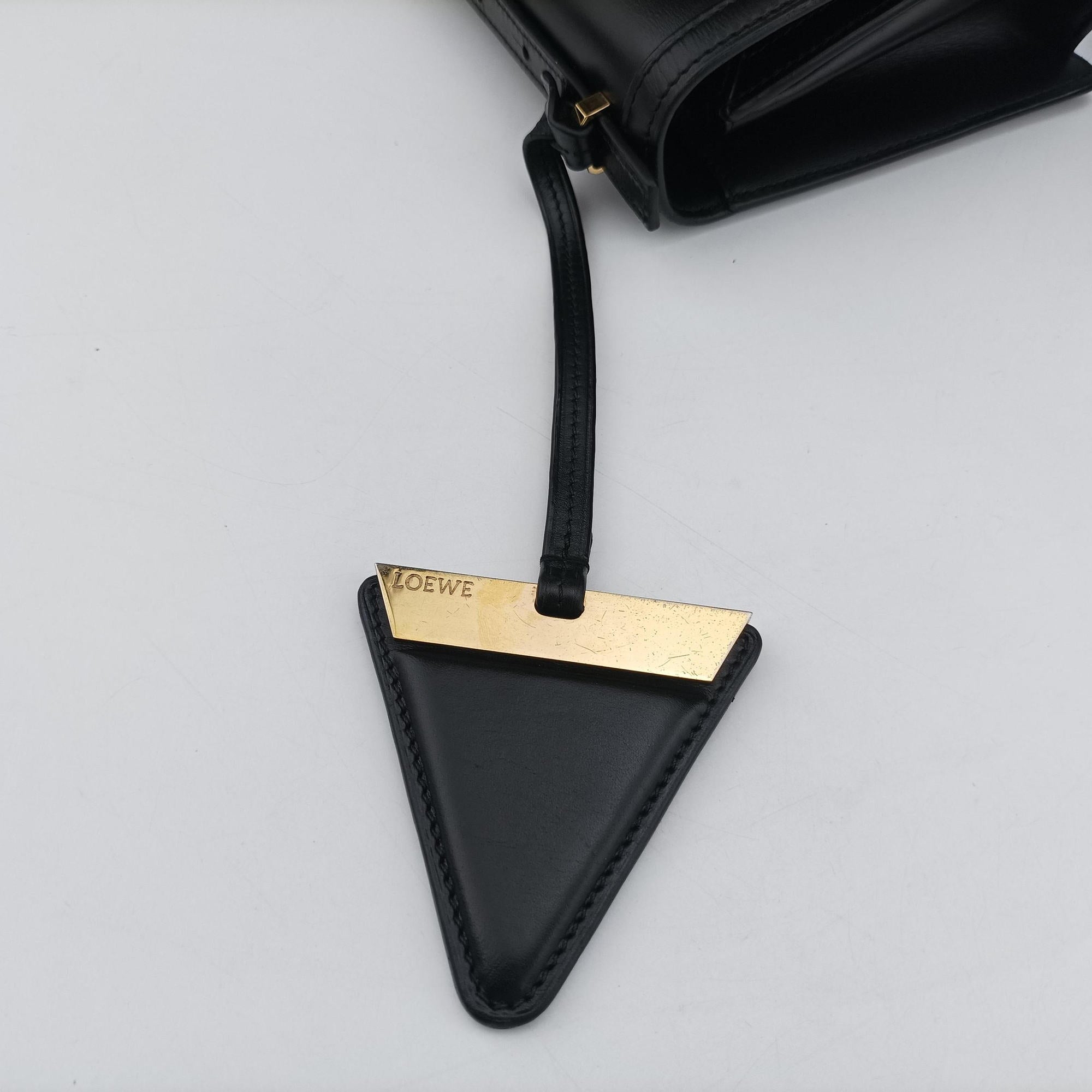 Secondhand Loewe Barcelona Black Leather  shoulderbag | stylenewstar