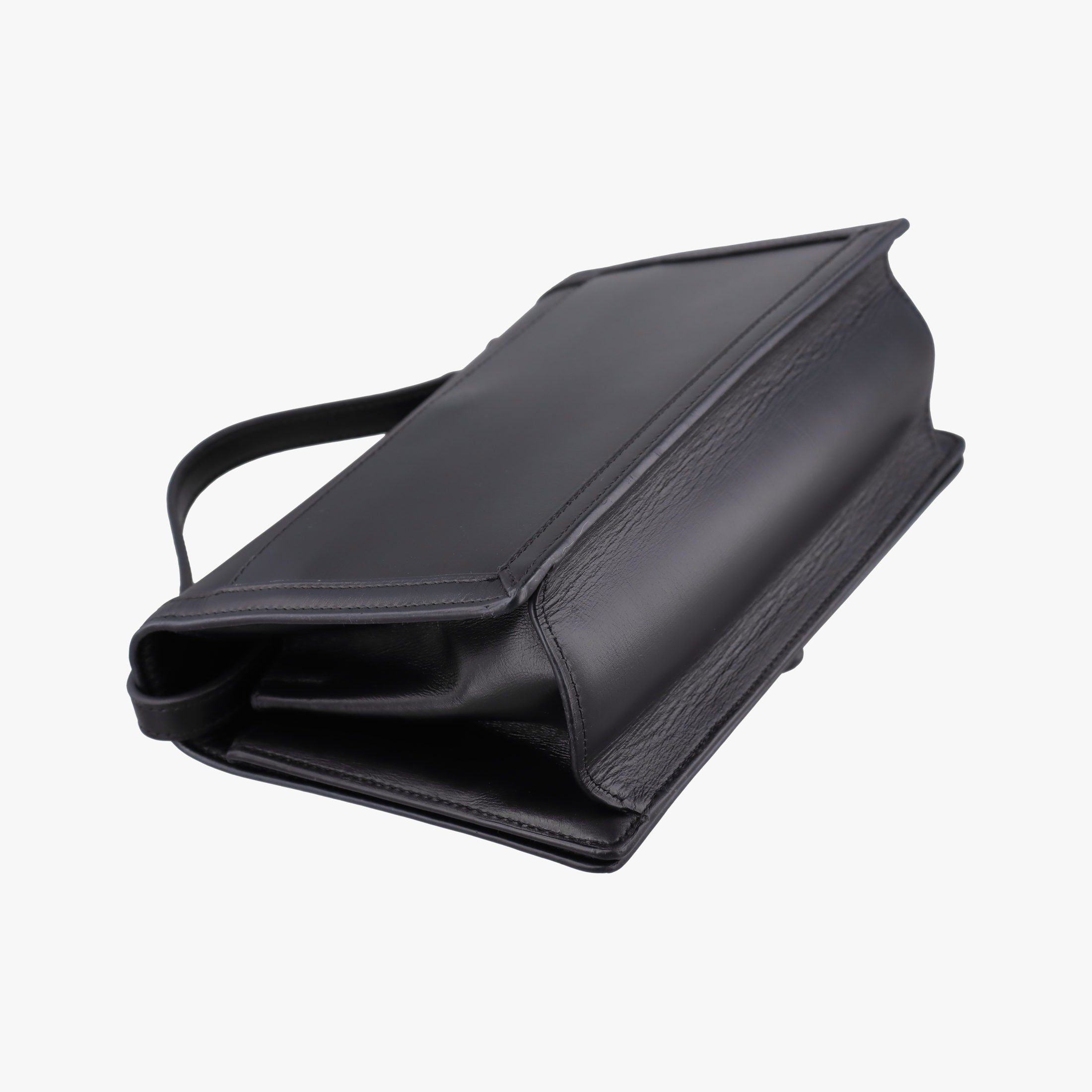 Secondhand Loewe Barcelona Black Leather  shoulderbag | stylenewstar