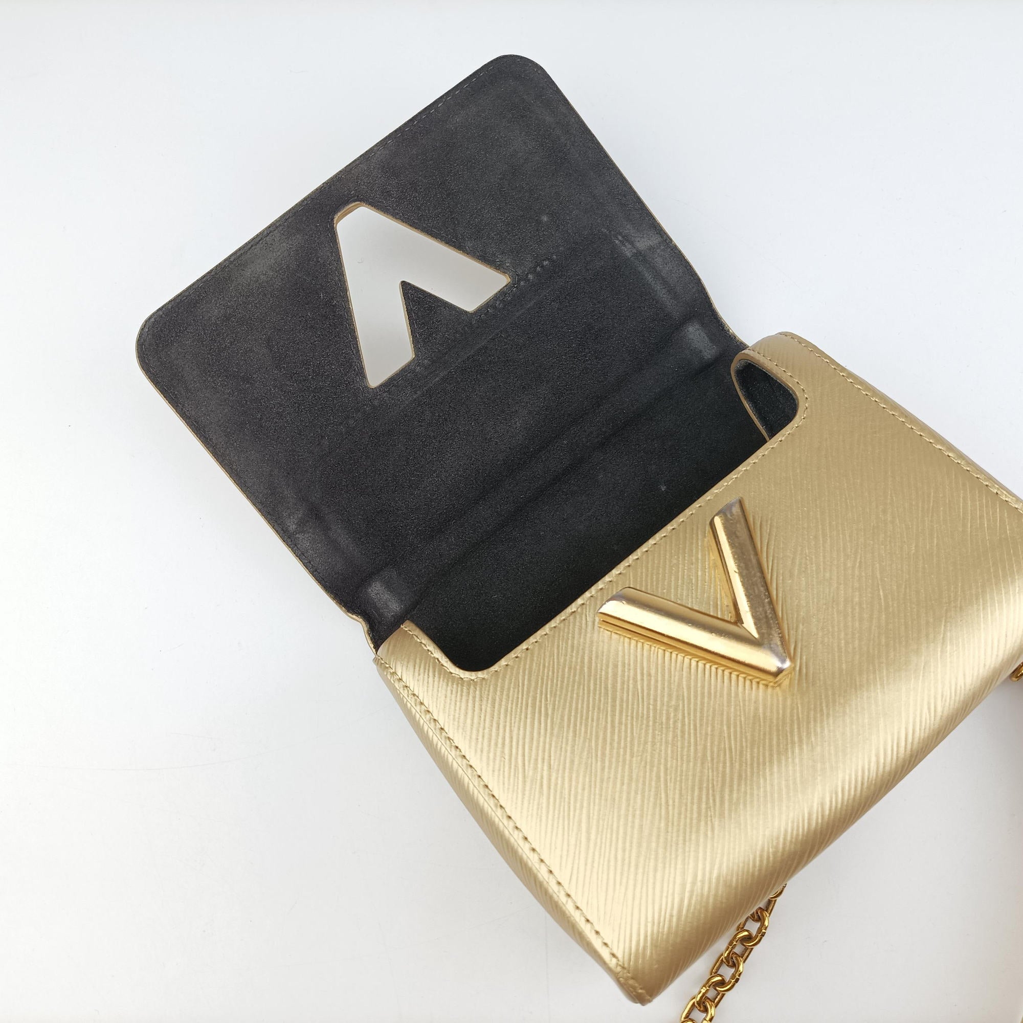 Pre-owned Louis Vuitton TwistPM golden Epi M50524 shoulderbag | stylenewstar