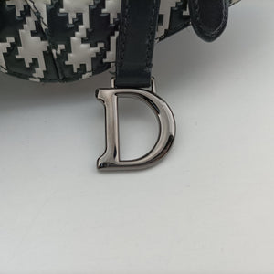 Secondhand Christian Dior Saddle White × Black Jacquard  shoulderbag | stylenewstar