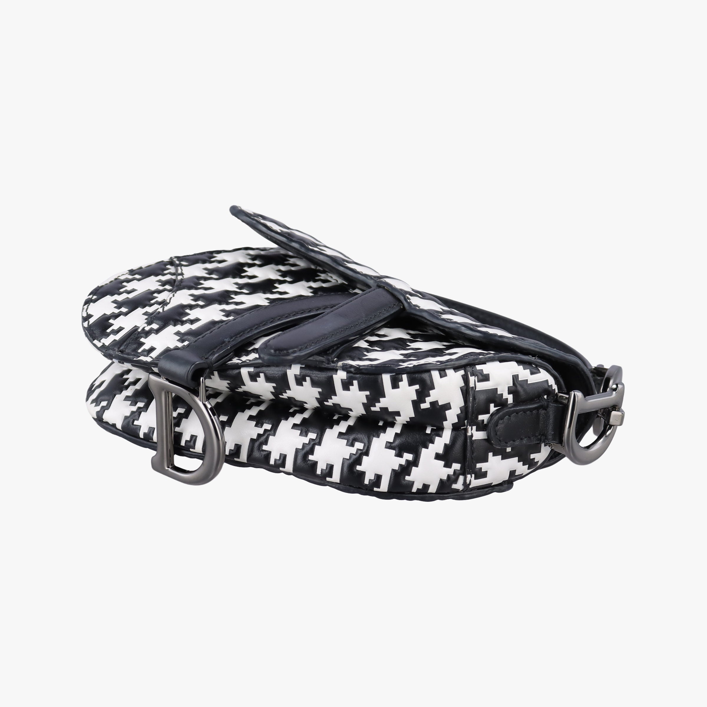 Secondhand Christian Dior Saddle White × Black Jacquard  shoulderbag | stylenewstar