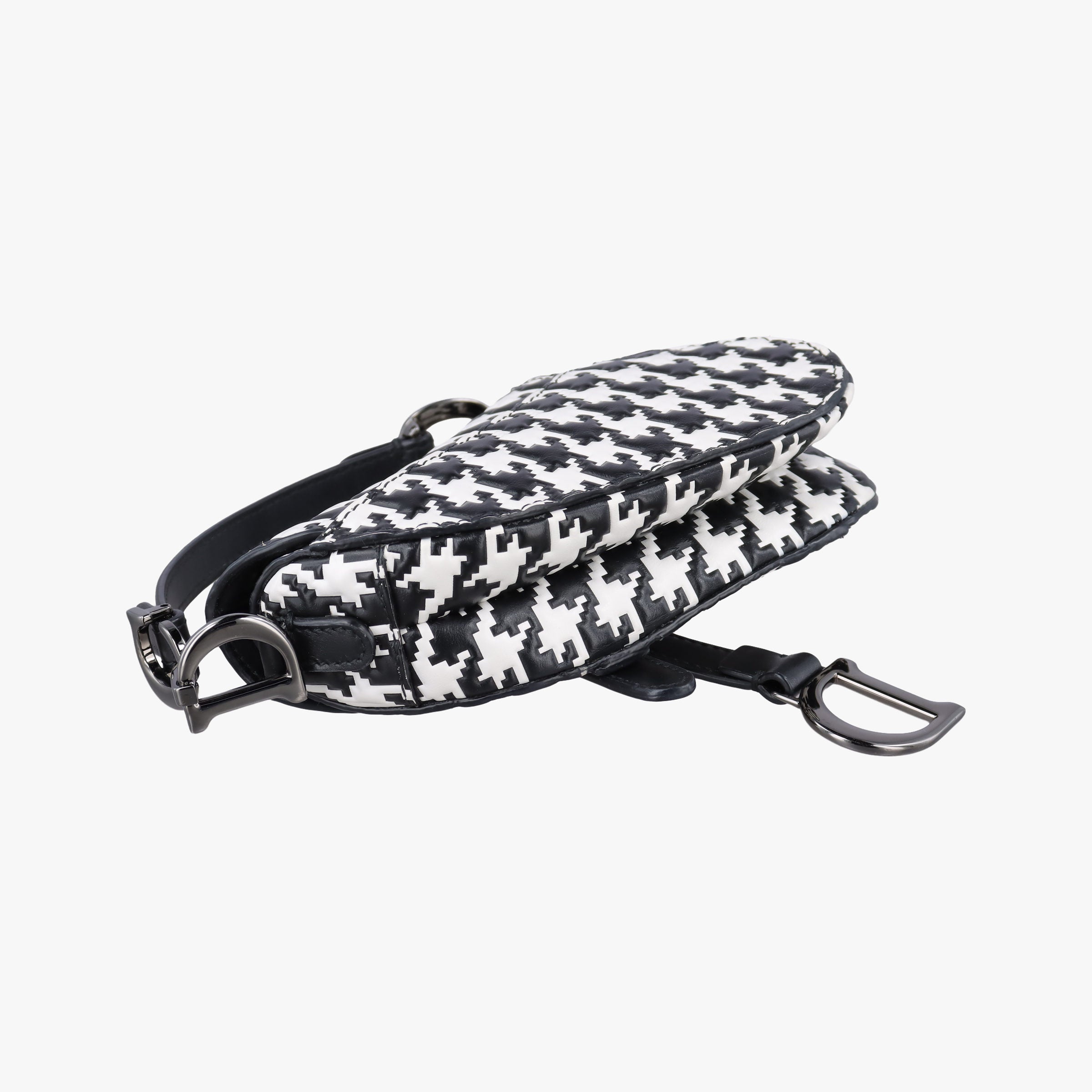 Secondhand Christian Dior Saddle White × Black Jacquard  shoulderbag | stylenewstar
