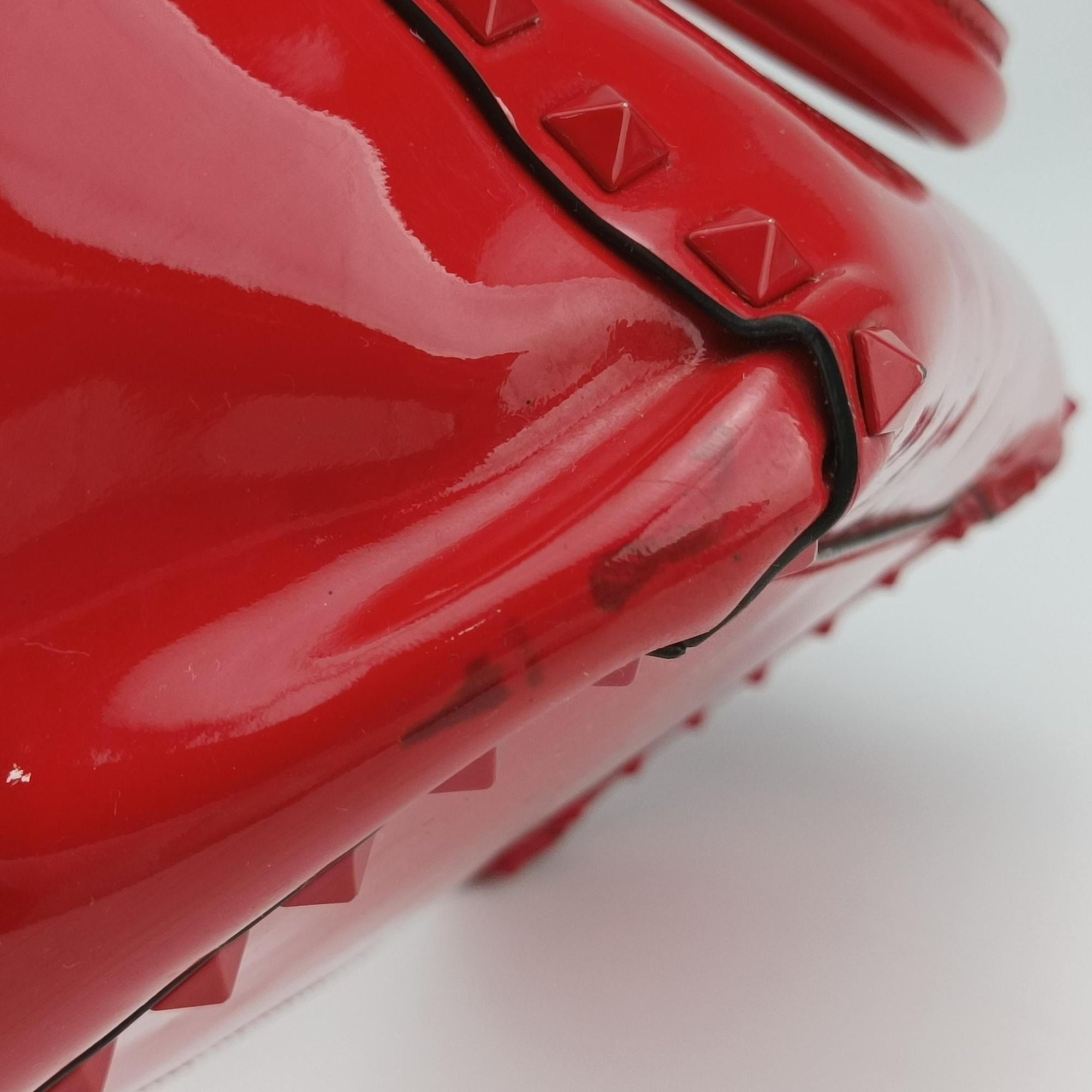 Secondhand Valentino Rockstud Red Patent Leather  shoulderbag | stylenewstar