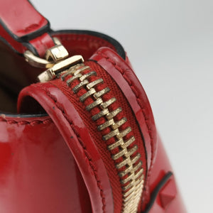 Secondhand Valentino Rockstud Red Patent Leather  shoulderbag | stylenewstar