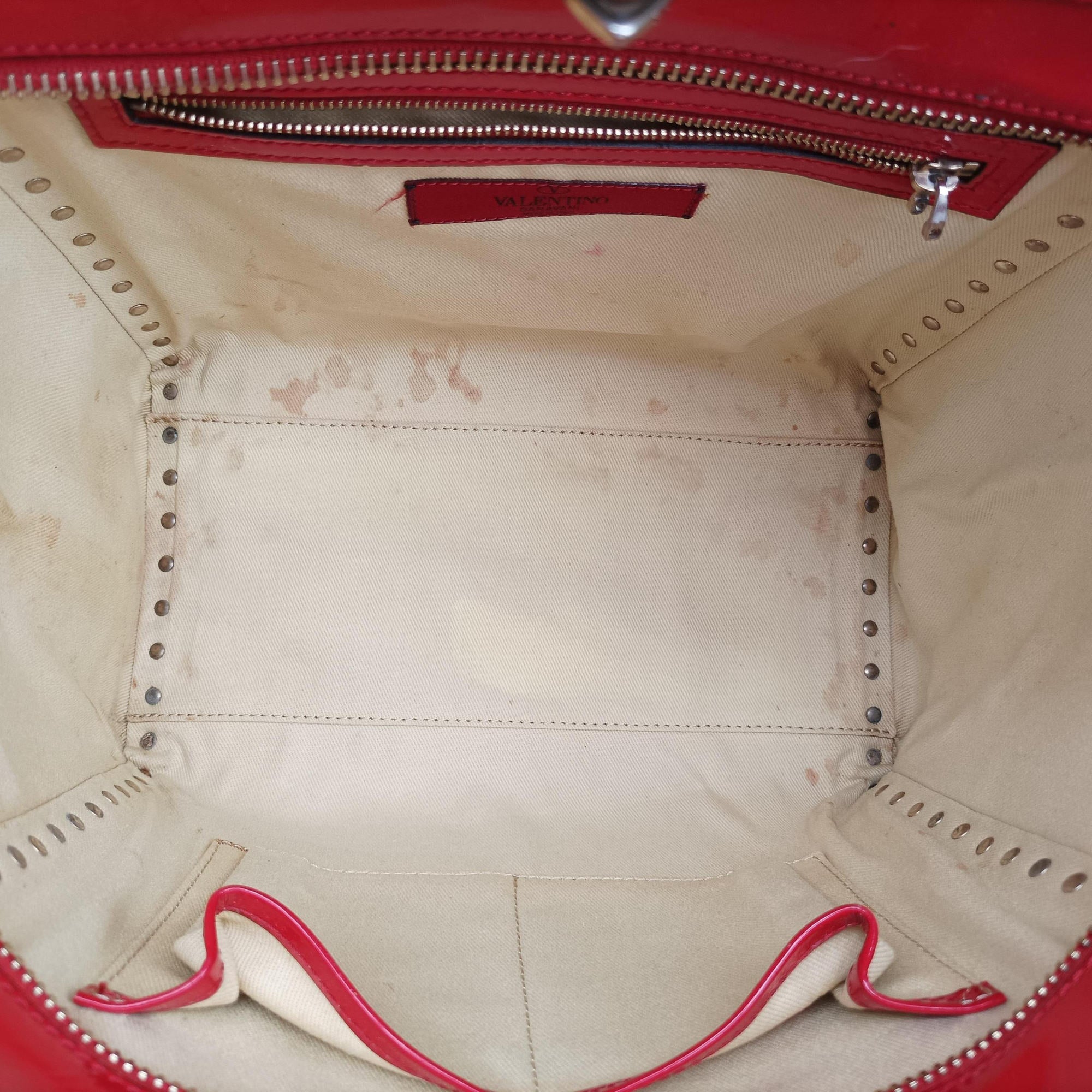 Secondhand Valentino Rockstud Red Patent Leather  shoulderbag | stylenewstar