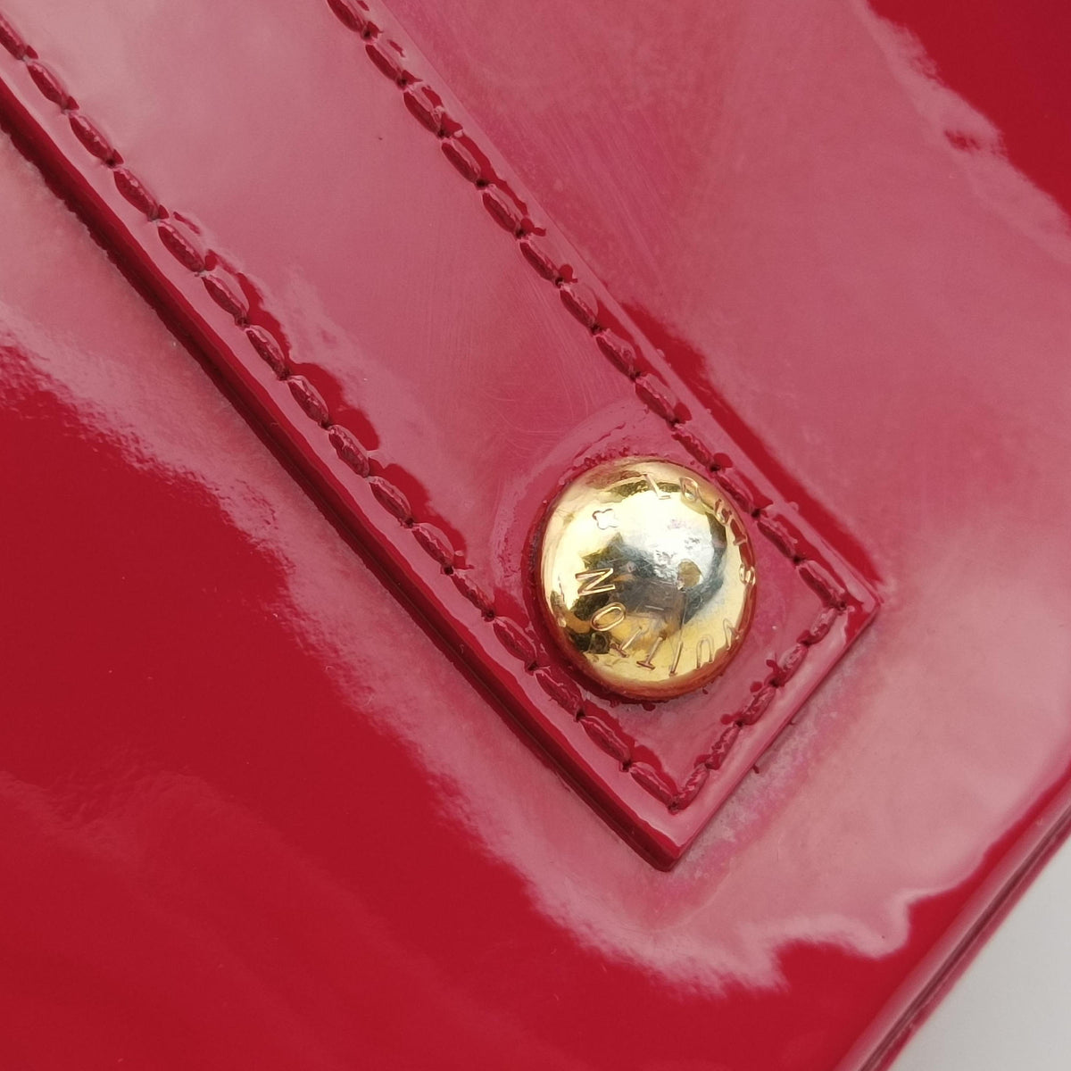 Pre-owned Louis Vuitton Alma PM pomme d'amour Vernis M90096 handbag | stylenewstar