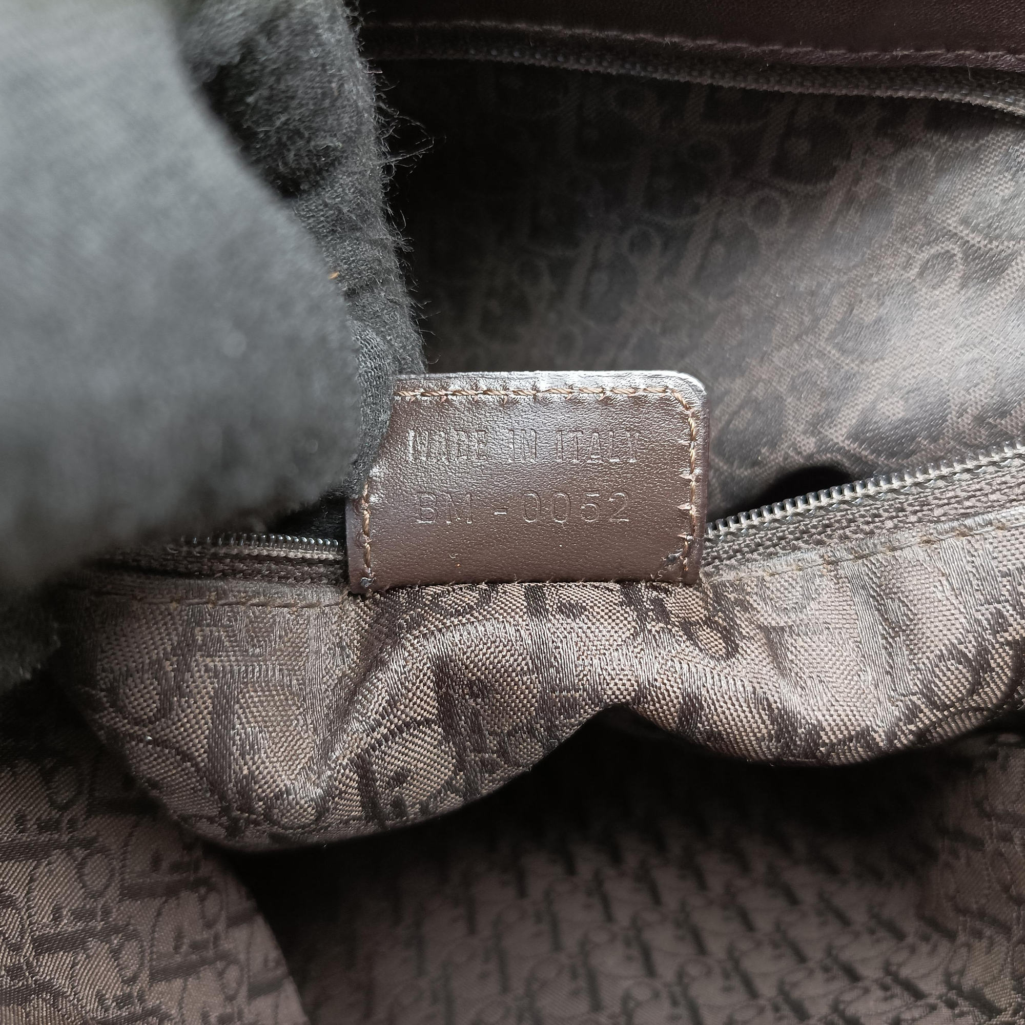Pre-owned Christian Dior Street Chic Brown Leather  shoulderbag | stylenewstar
