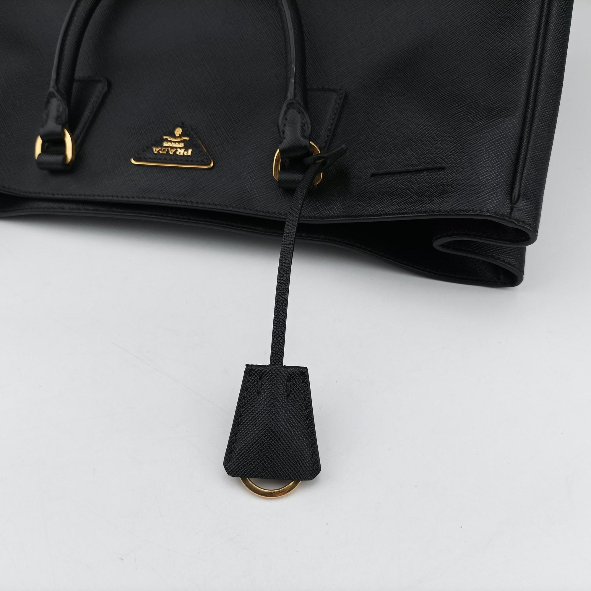 Secondhand Prada Galleria Black SAFFIANO Leather 1BA274 handbag | stylenewstar
