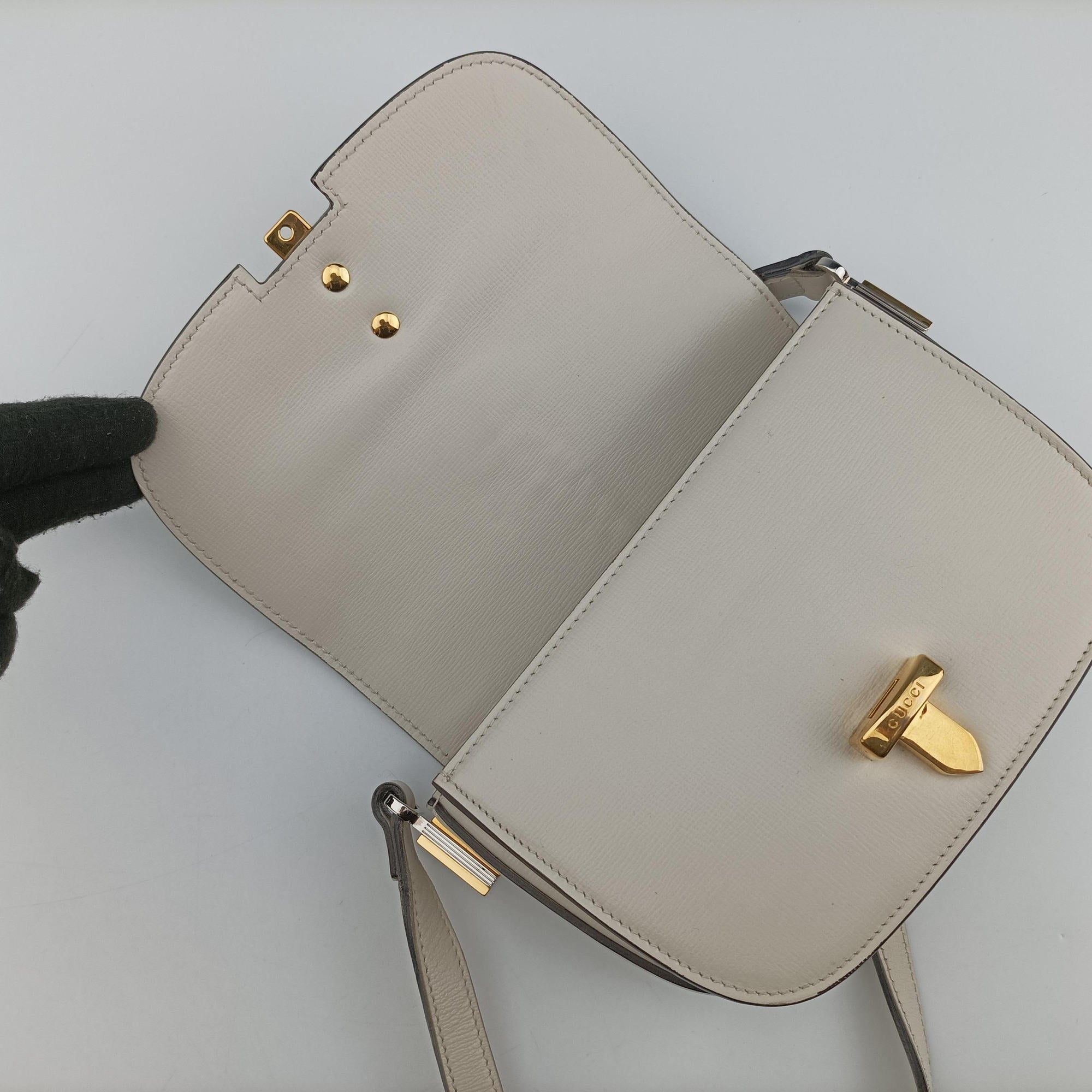 Vintage Gucci Sylvie 1969 Mini White Leather 615965 shoulderbag | stylenewstar