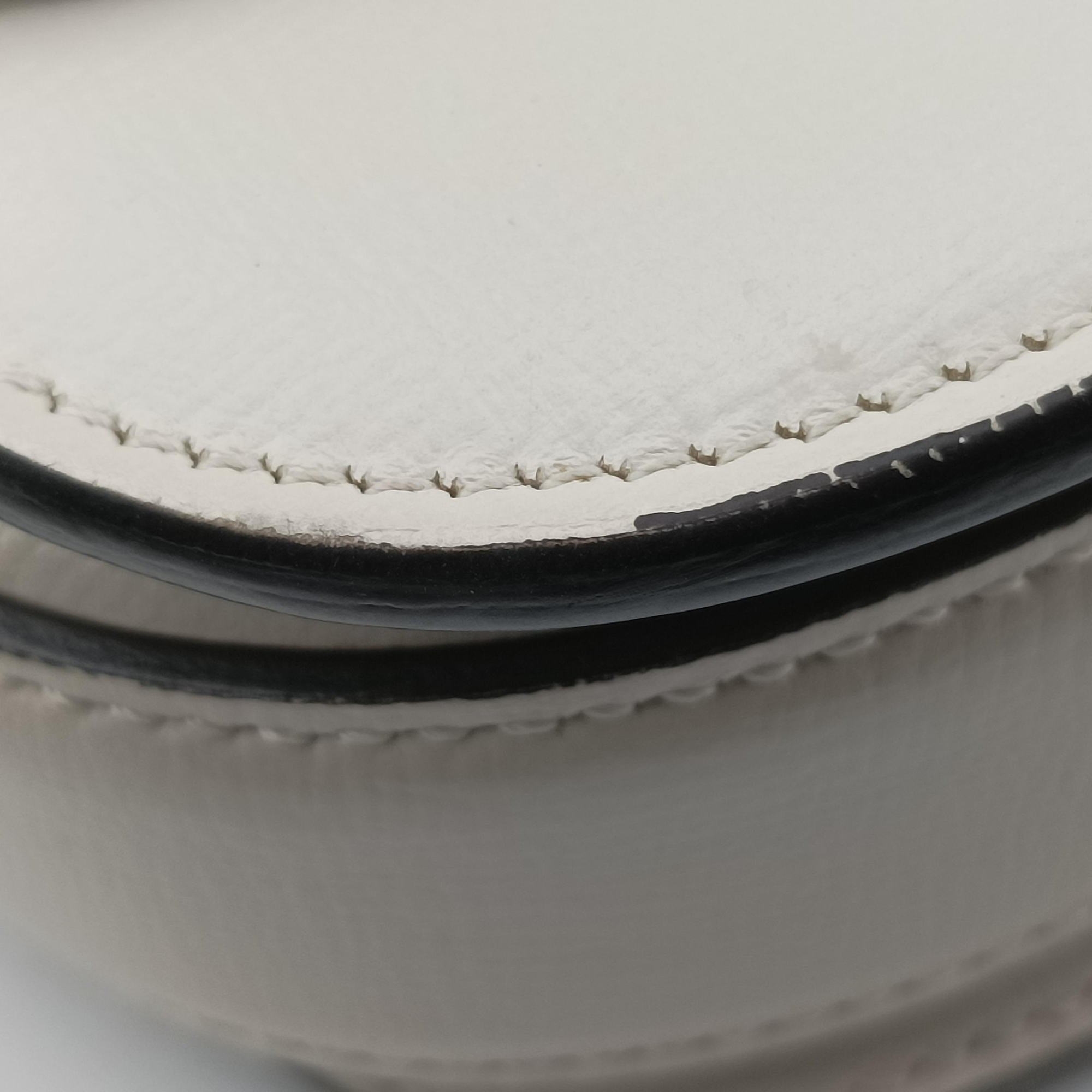 Vintage Gucci Sylvie 1969 Mini White Leather 615965 shoulderbag | stylenewstar