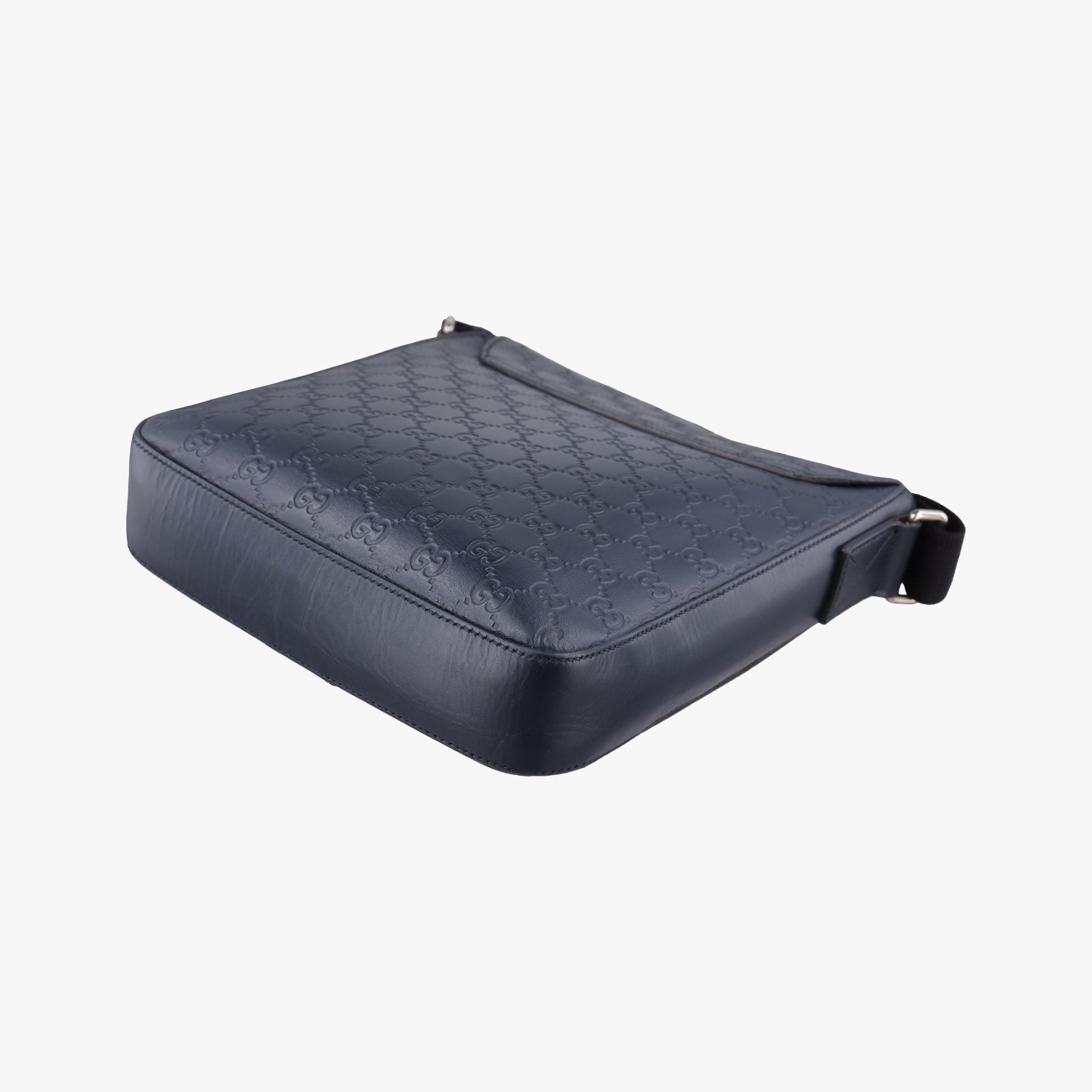 Secondhand Gucci GG Plus GG Supreme Navy Leather 406368 shoulderbag | stylenewstar