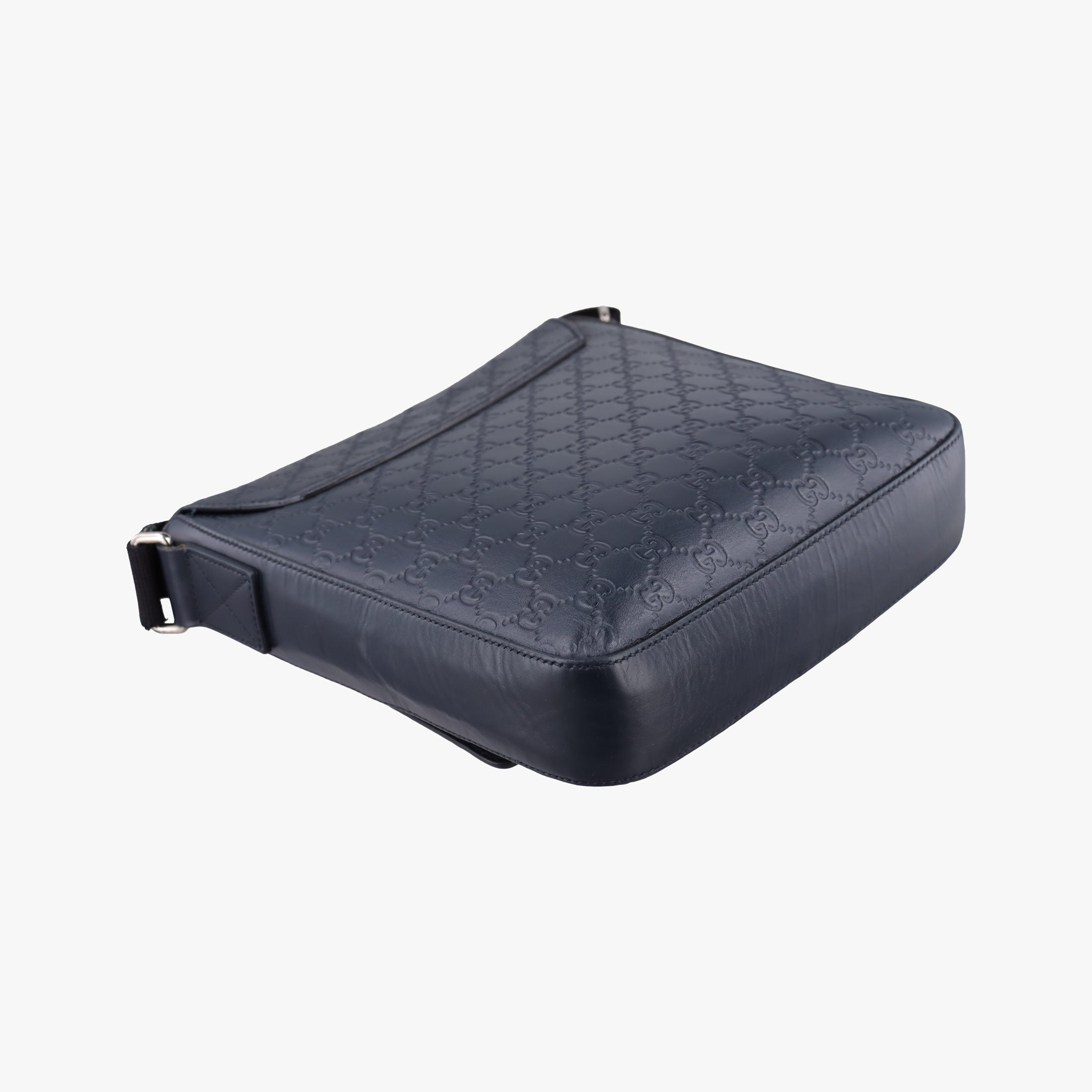 Secondhand Gucci GG Plus GG Supreme Navy Leather 406368 shoulderbag | stylenewstar