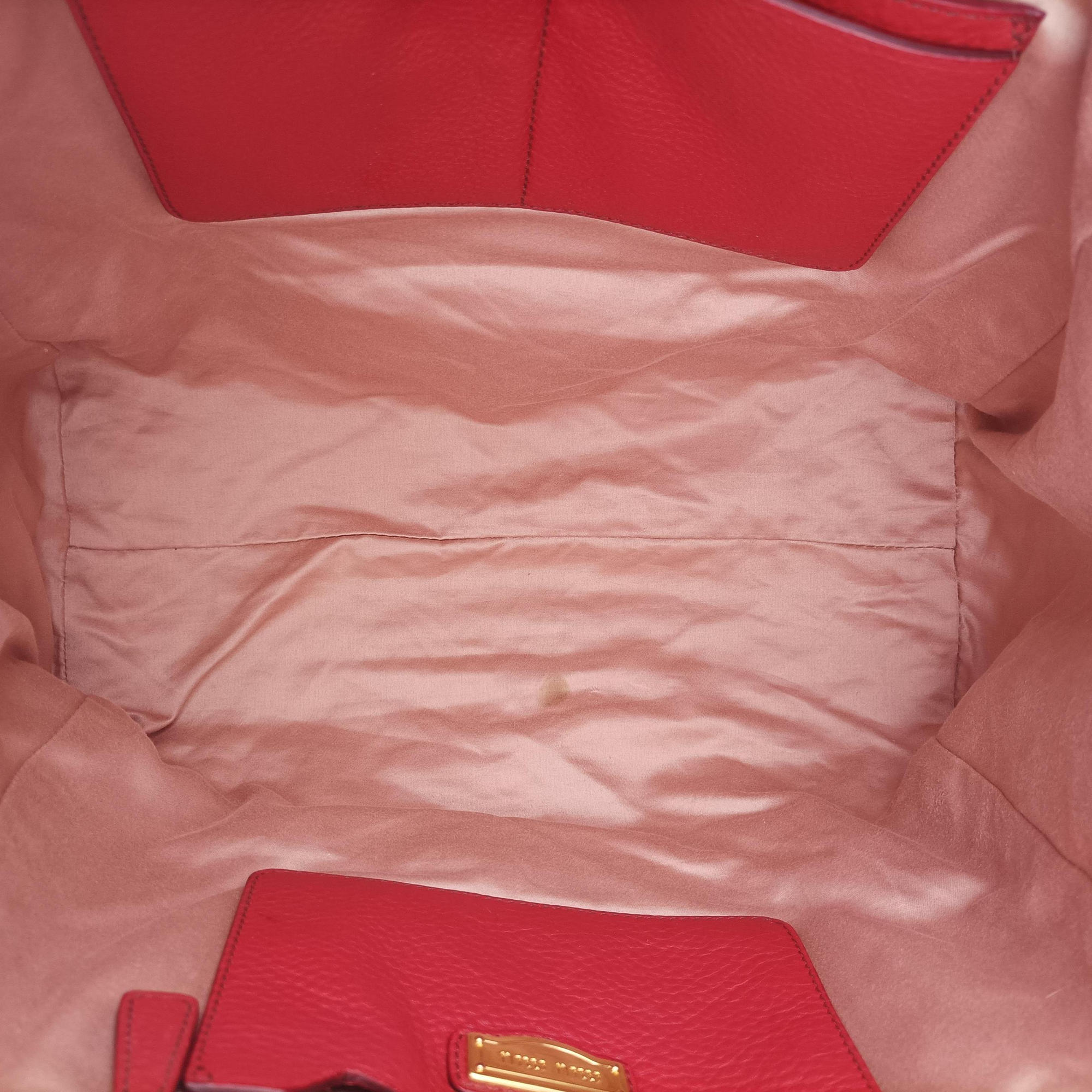 Secondhand Miu Miu Vitello Caribu Front Zip Pocket Tote Red Leather RN0908 handbag | stylenewstar