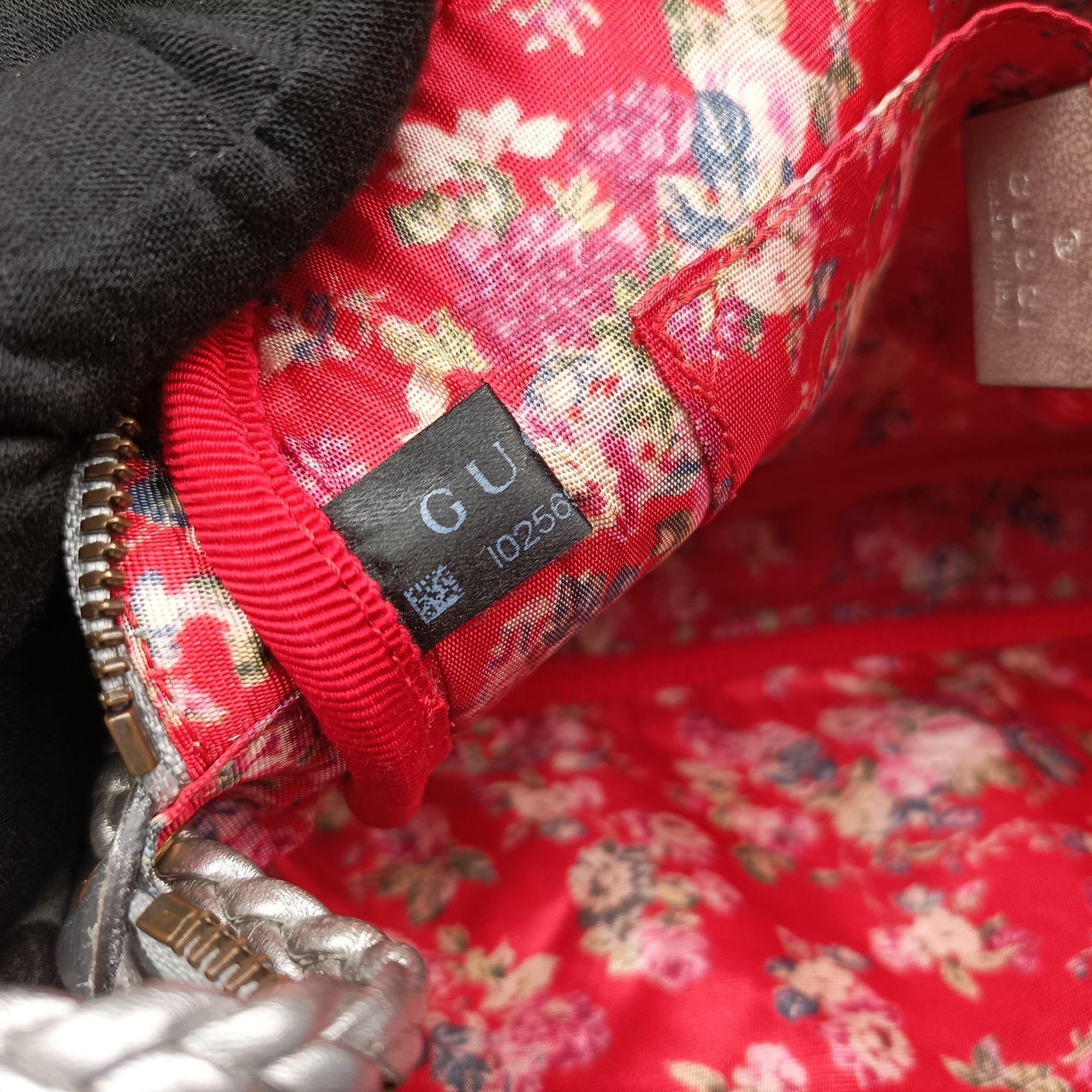 Secondhand Gucci GG Marmont Pochette Silver×Green×Red Leather 541051 shoulderbag | stylenewstar