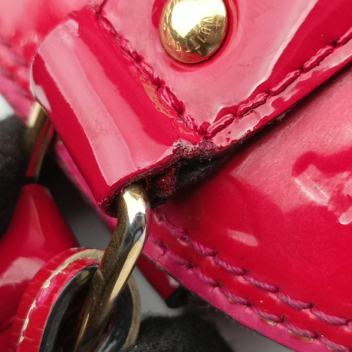 Pre-owned Louis Vuitton Alma BB pomme d'amour Vernis M90174 shoulderbag | stylenewstar