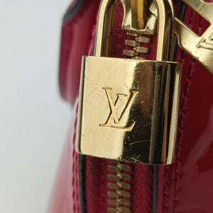 Pre-owned Louis Vuitton Alma BB pomme d'amour Vernis M90174 shoulderbag | stylenewstar