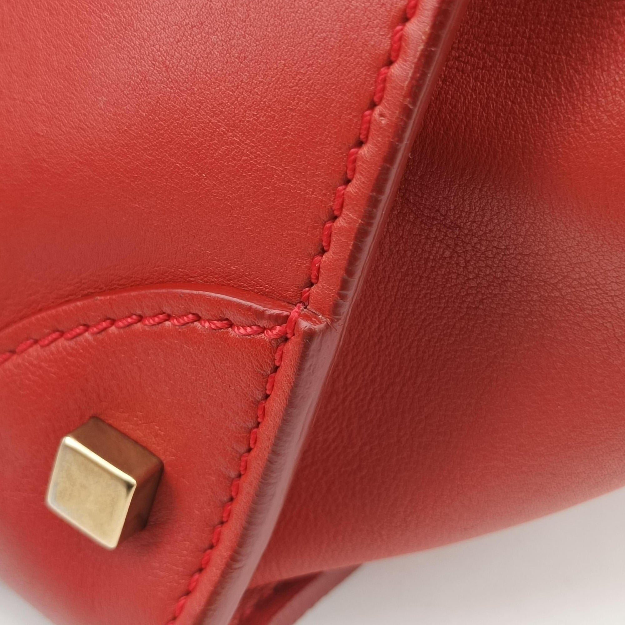 Pre-owned Celine Luggage Micro shopper Red Leather  handbag | stylenewstar