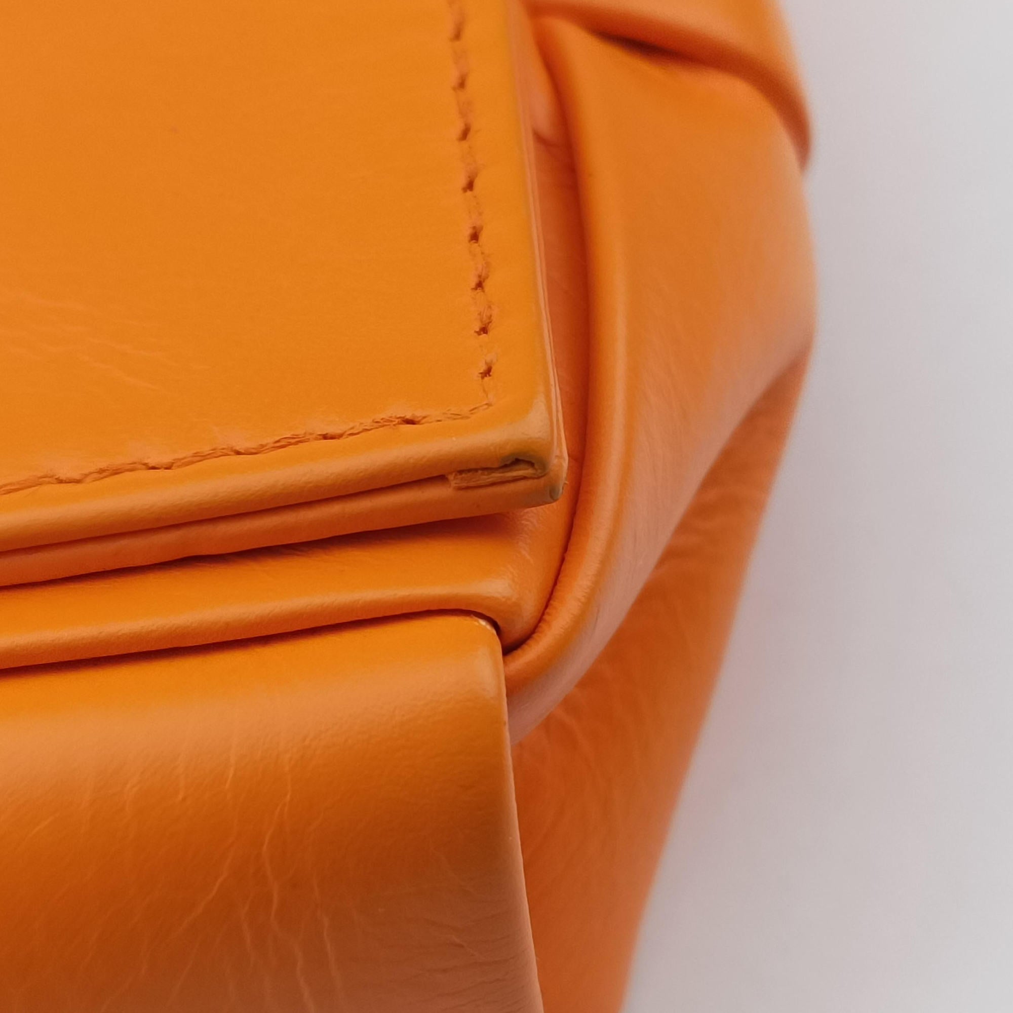 Pre-owned Bottega Veneta candy cassette Orange lambskin  shoulderbag | stylenewstar