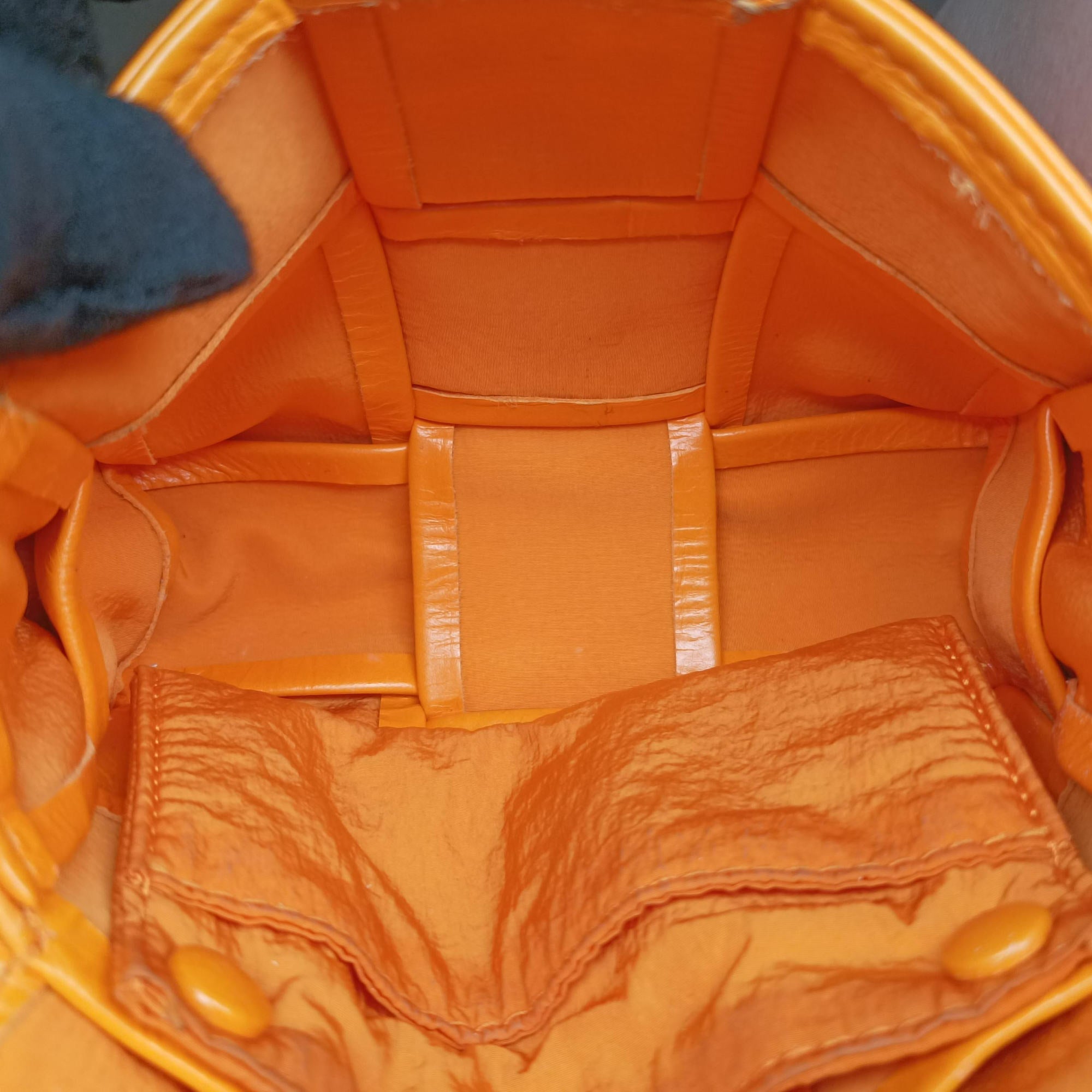 Pre-owned Bottega Veneta candy cassette Orange lambskin  shoulderbag | stylenewstar