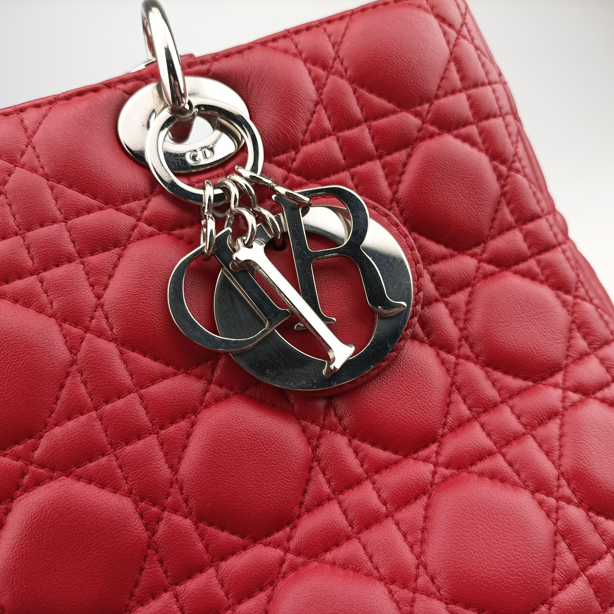 Pre-owned Christian Dior Lady Dior Red lambskin  shoulderbag | stylenewstar