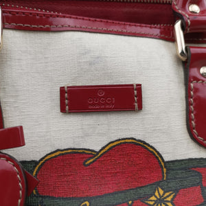 Pre-owned Gucci GG Supreme Tattoo Print Heart Charm Joy White PVC coated canvas 190257 handbag | stylenewstar