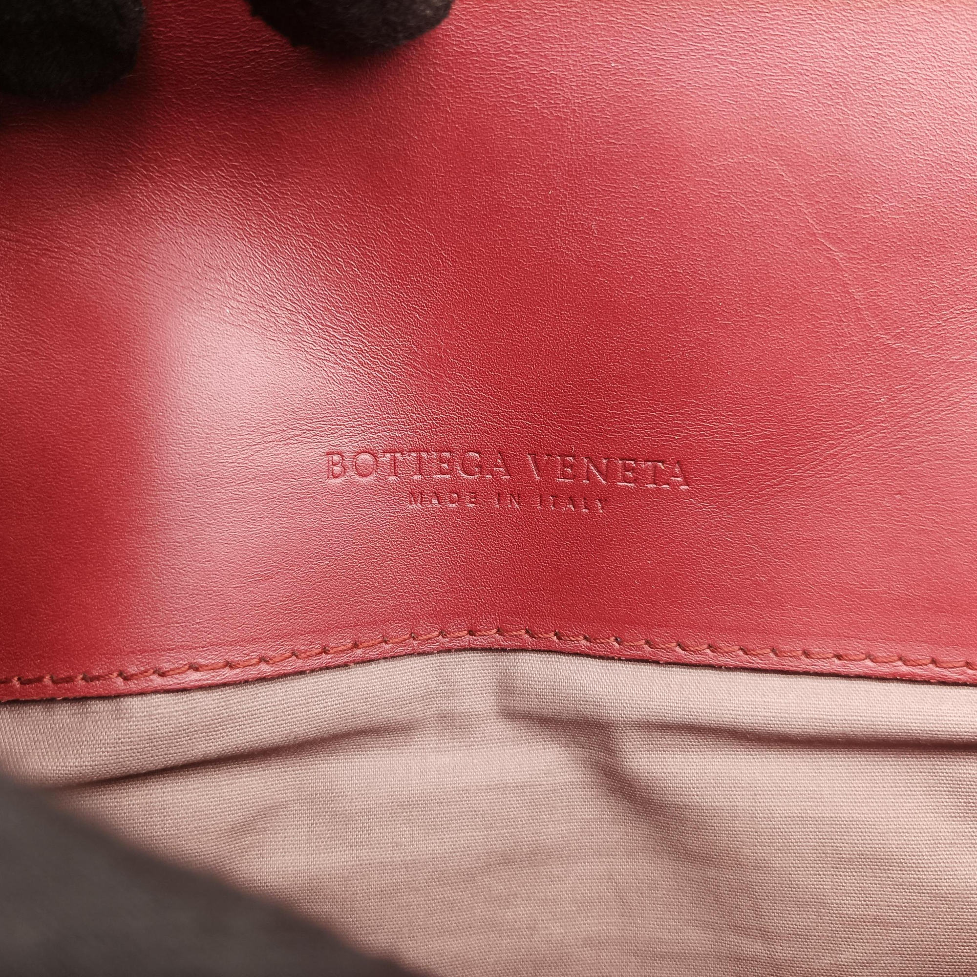 Pre-owned Bottega Veneta Intrecciato Red lambskin  handbag | stylenewstar