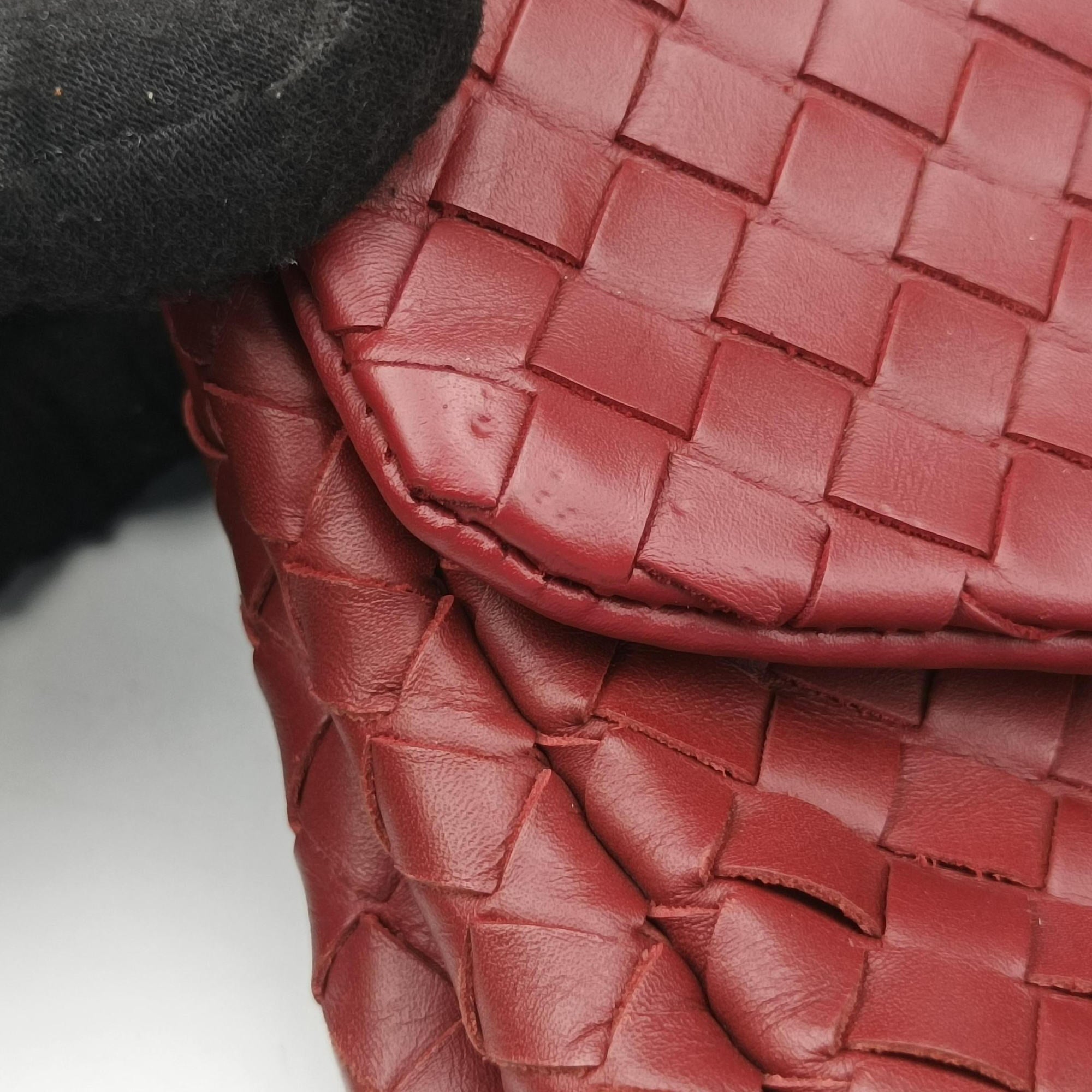 Pre-owned Bottega Veneta Intrecciato Red lambskin  handbag | stylenewstar