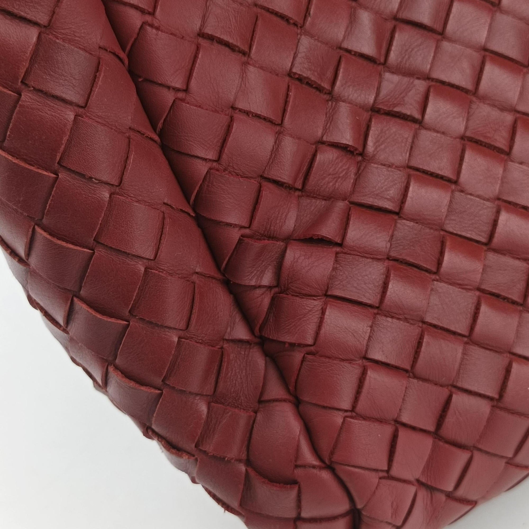 Pre-owned Bottega Veneta Intrecciato Red lambskin  handbag | stylenewstar