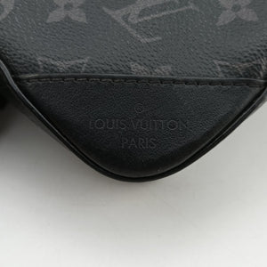 Pre-owned Louis Vuitton Trio Messenger Gris Monogram Shadow M46603 shoulderbag | stylenewstar