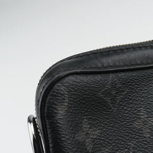 Pre-owned Louis Vuitton Trio Messenger Gris Monogram Shadow M46603 shoulderbag | stylenewstar