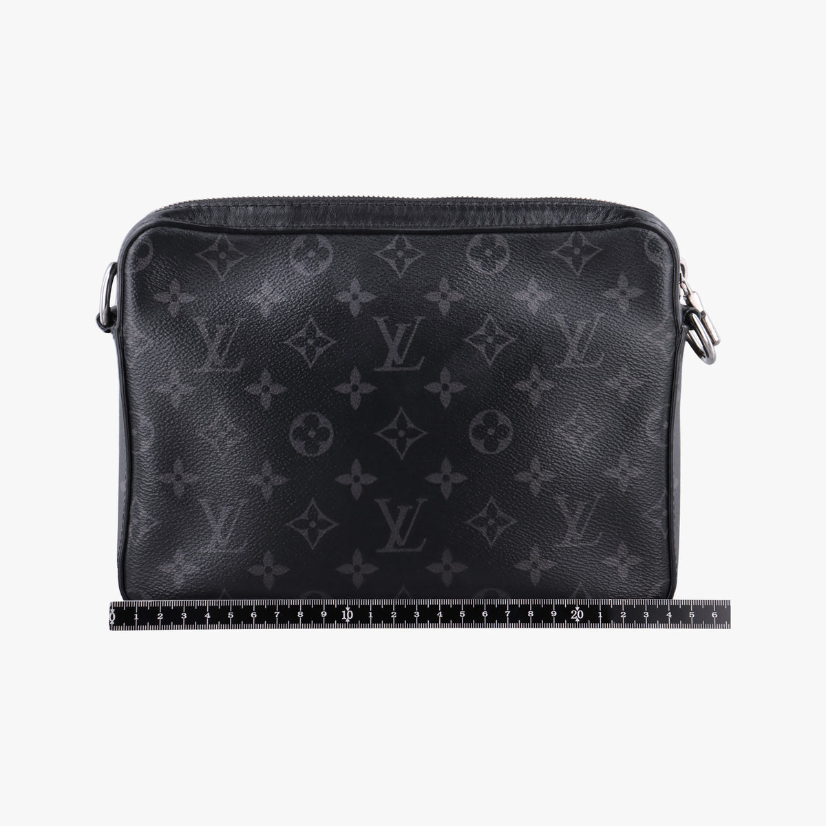 Pre-owned Louis Vuitton Trio Messenger Gris Monogram Shadow M46603 shoulderbag | stylenewstar