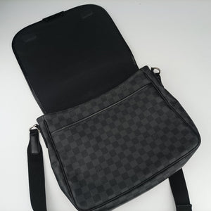 Vintage Louis Vuitton DANIEL MM Noir Damier GRAPHITE N58029 shoulderbag | stylenewstar
