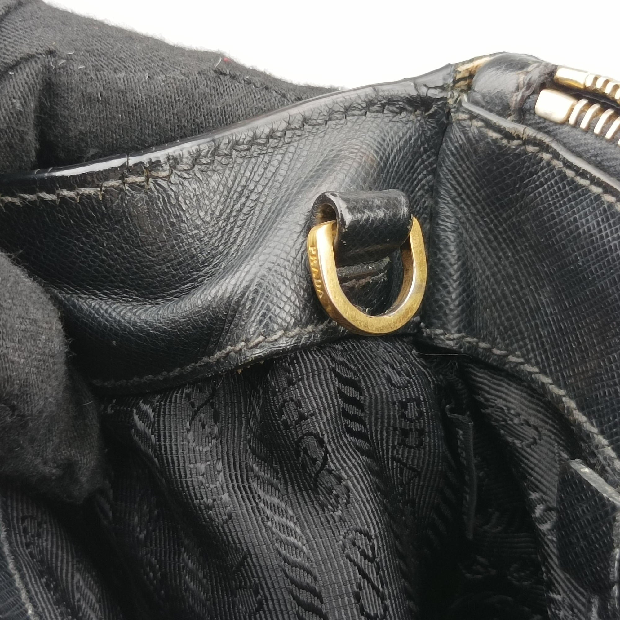 Vintage Prada Galleria Black SAFFIANO Leather BN2274 shoulderbag | stylenewstar