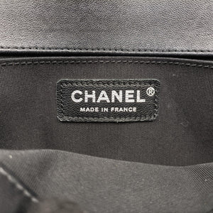 Pre-owned Chanel BOY CHANEL Black velour A67085 shoulderbag | stylenewstar