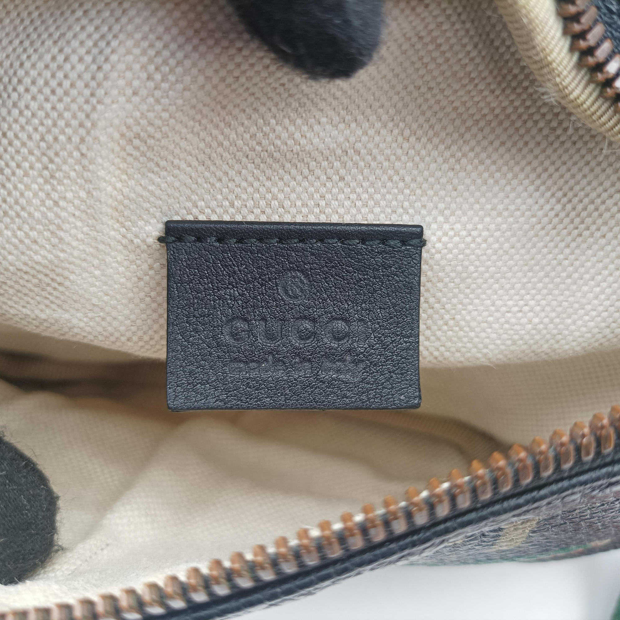 Pre-owned Gucci Print Black Leather 527792 bum bag/waist bag | stylenewstar