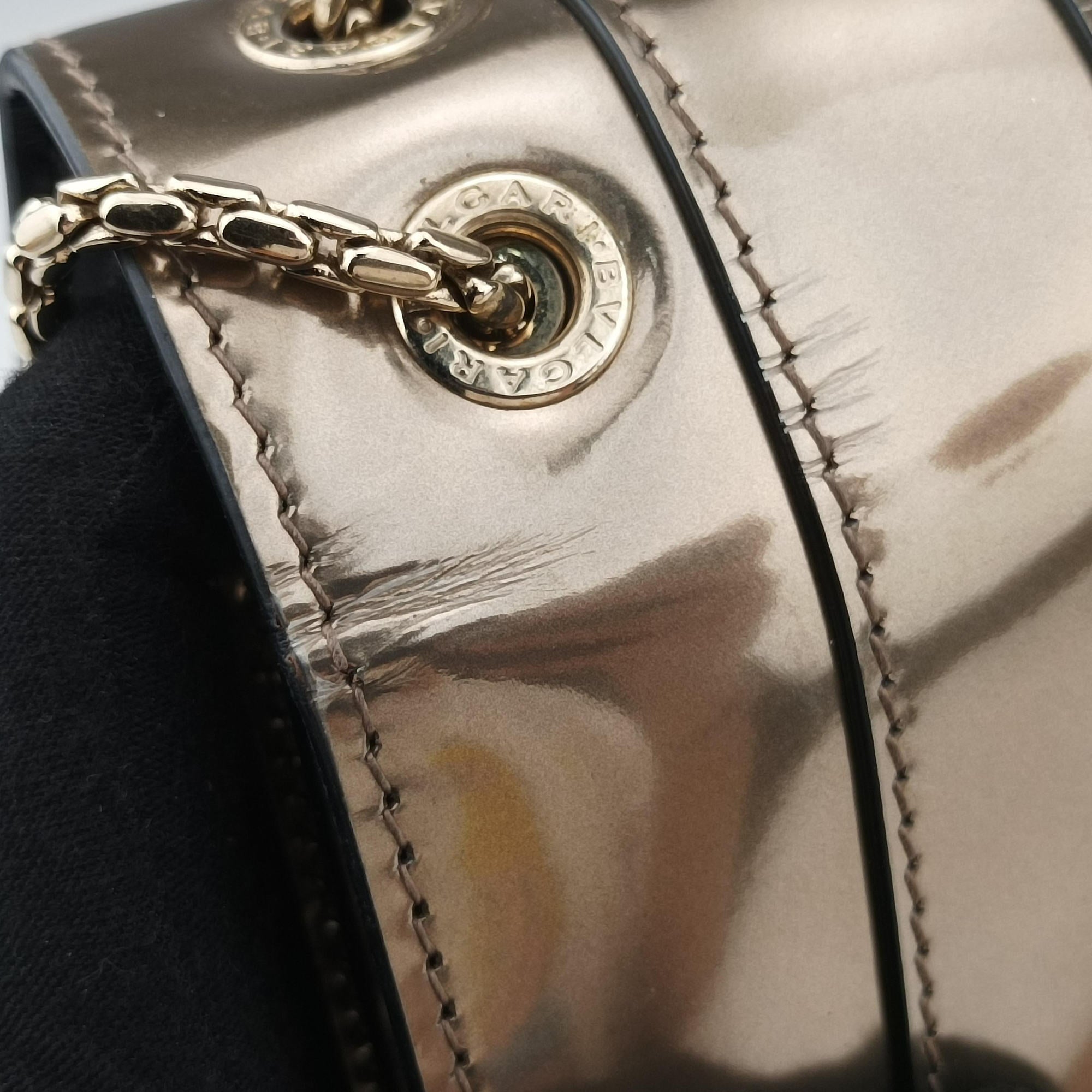 Pre-owned Bvlgari SERPENTI FOREVER Golden Enamel  shoulderbag | stylenewstar