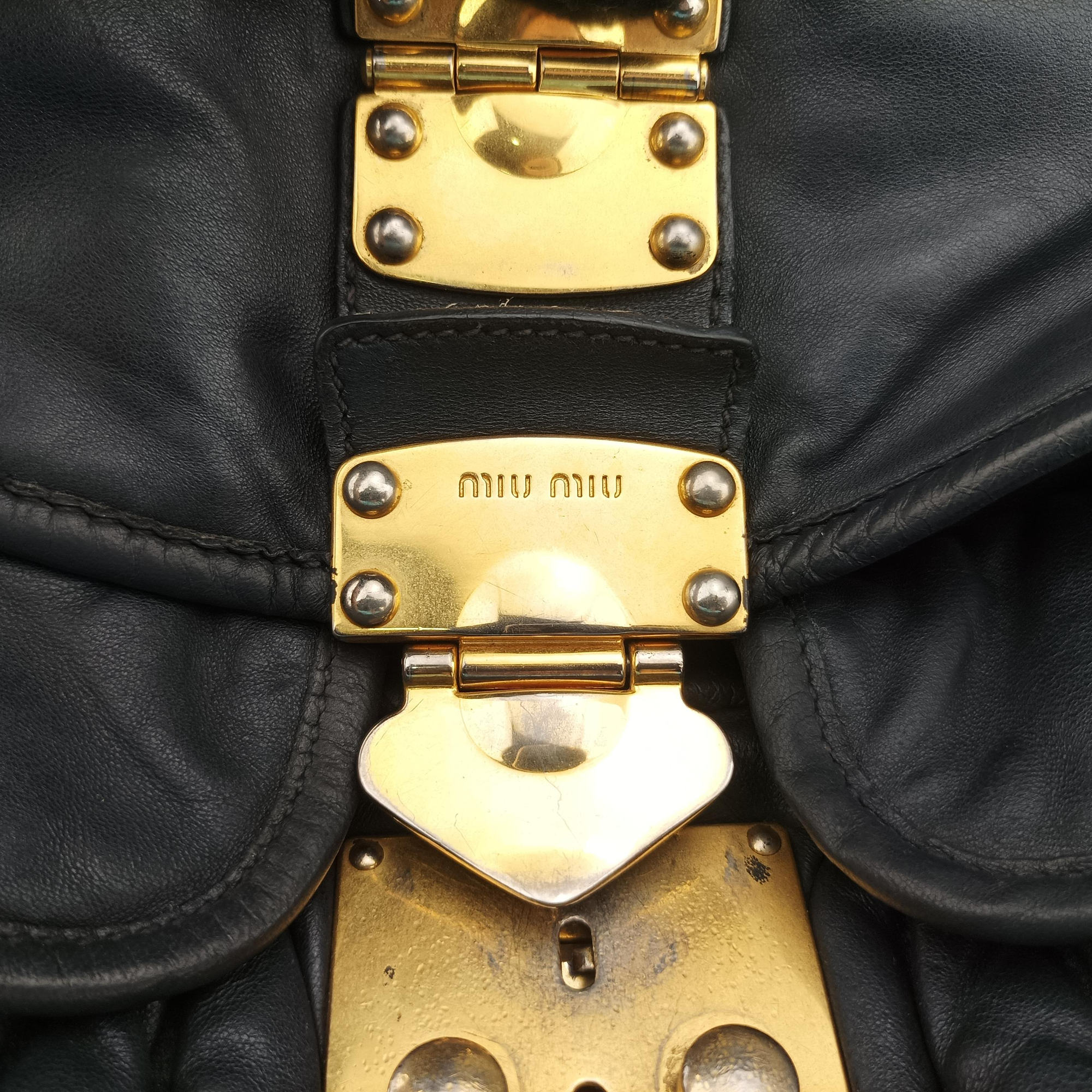Pre-owned Miu Miu Coffer Matelasse Black Leather  shoulderbag | stylenewstar