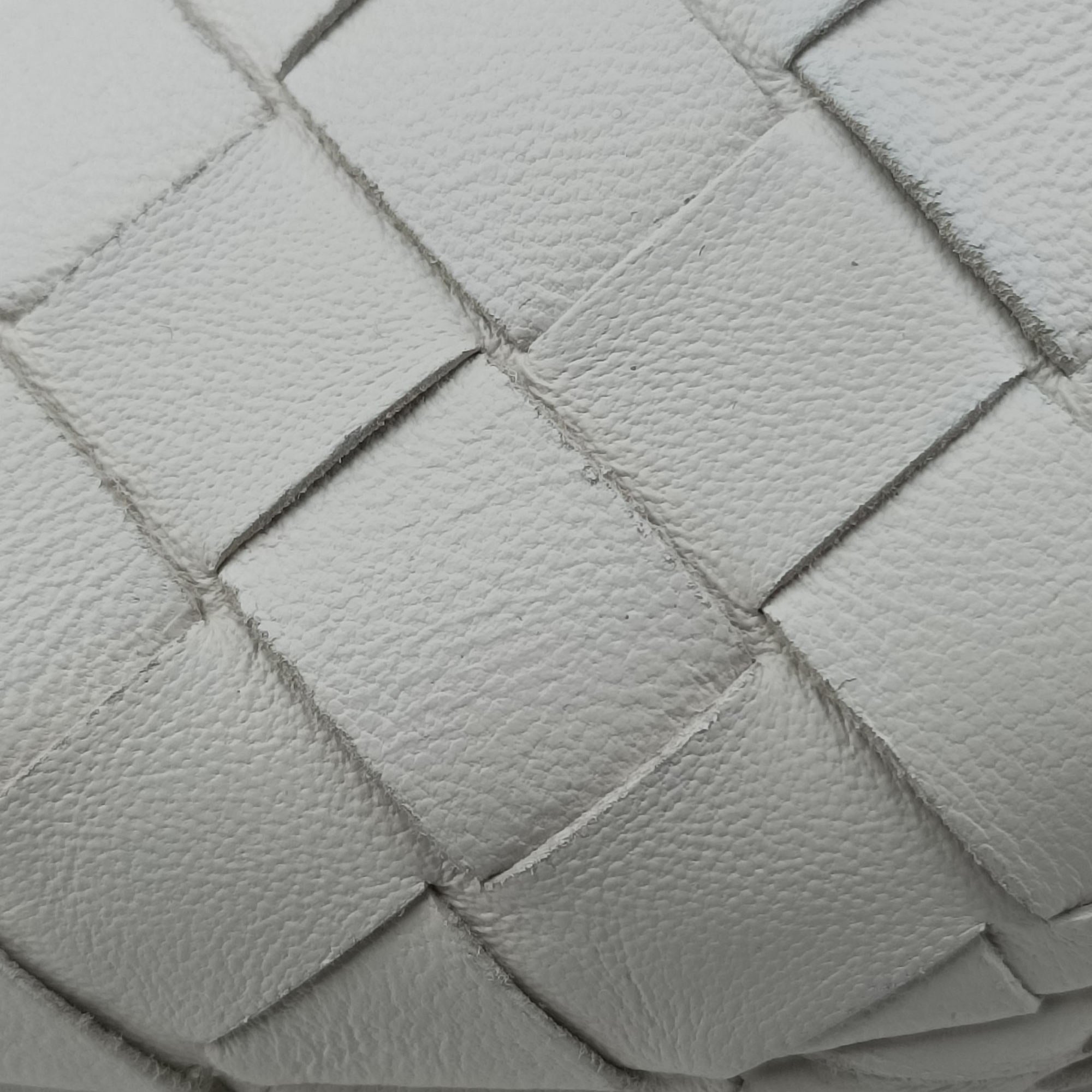 Pre-owned Bottega Veneta The Jodie White patent  handbag | stylenewstar