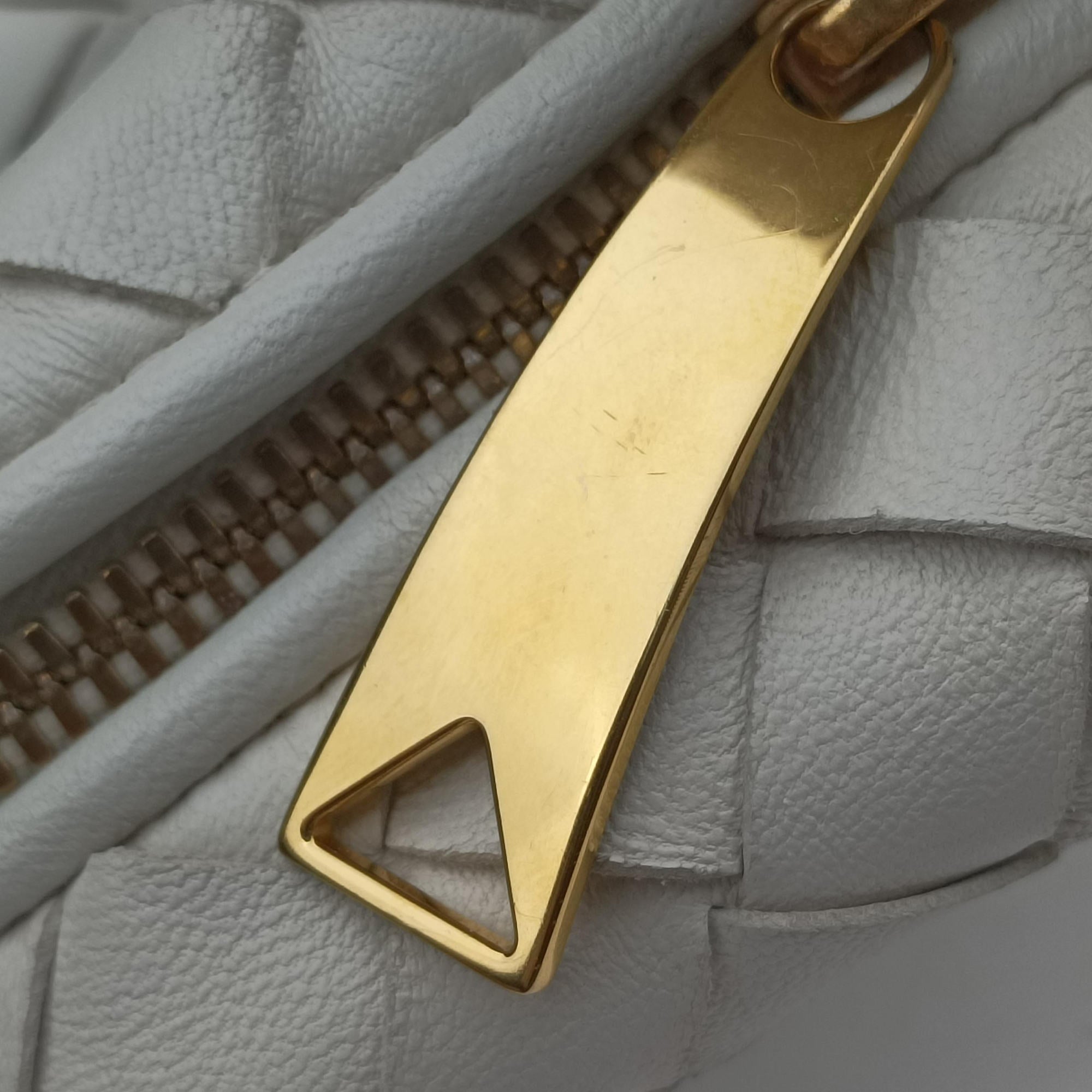 Pre-owned Bottega Veneta The Jodie White patent  handbag | stylenewstar