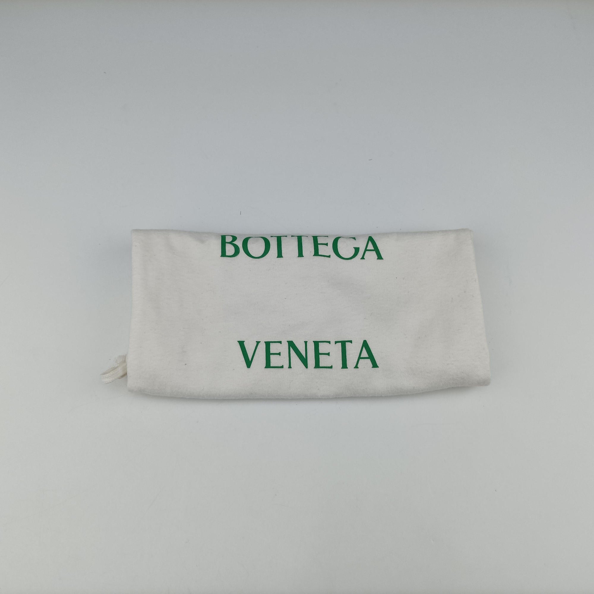 Pre-owned Bottega Veneta The Jodie White patent  handbag | stylenewstar