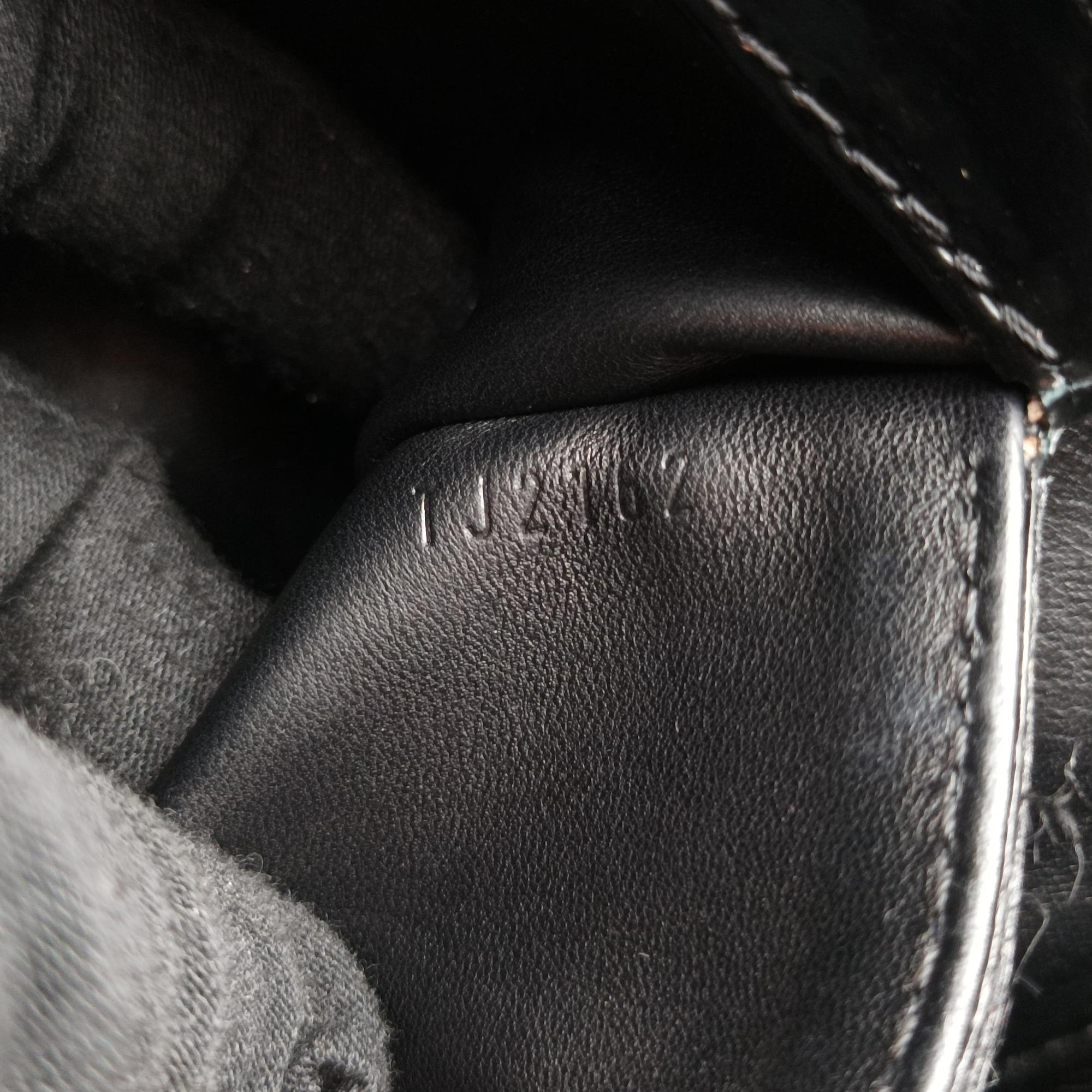 Secondhand Louis Vuitton Lockit Noir Vernis×Embroidery M40602 handbag | stylenewstar