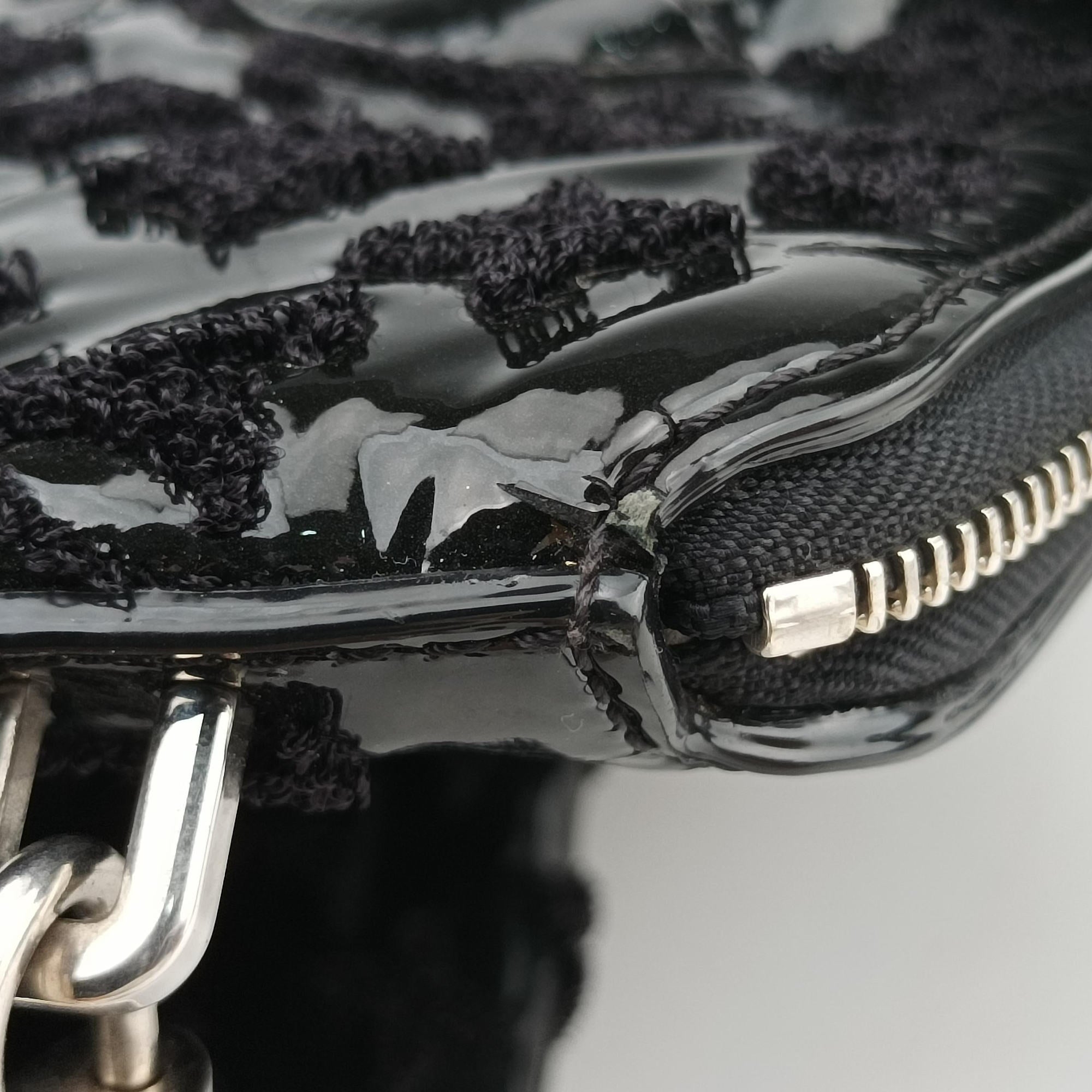 Secondhand Louis Vuitton Lockit Noir Vernis×Embroidery M40602 handbag | stylenewstar