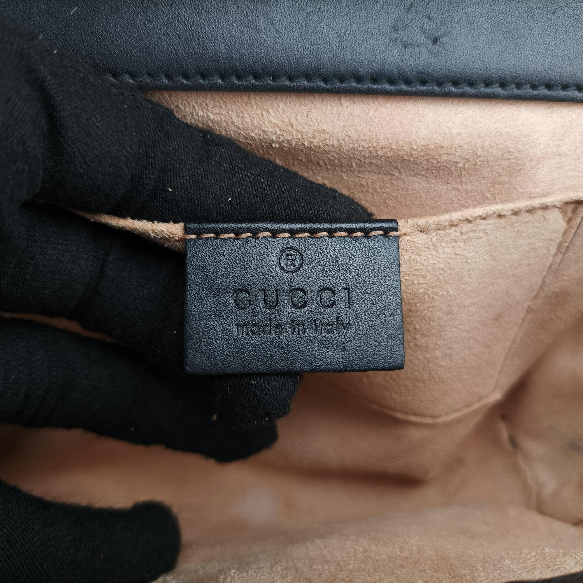 Vintage Gucci Padlock Black Leather 409487 shoulderbag | stylenewstar