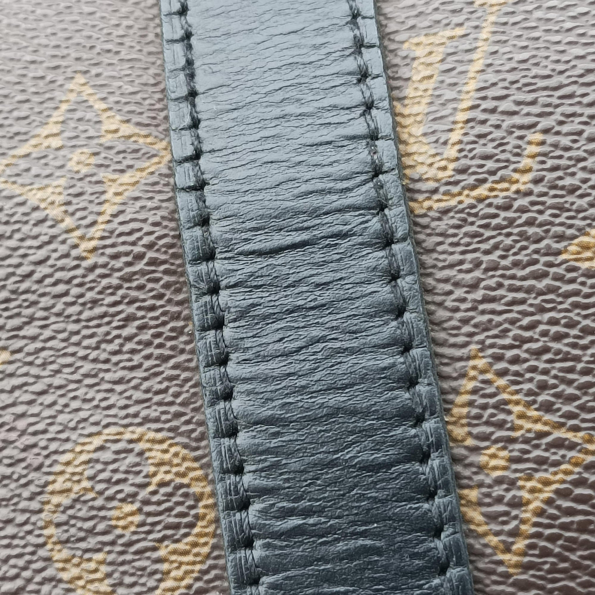 Vintage Louis Vuitton Keepall Bandouliere 45 Monogram Eclipse Monogram Eclipse Canvas M56711 shoulderbag | stylenewstar