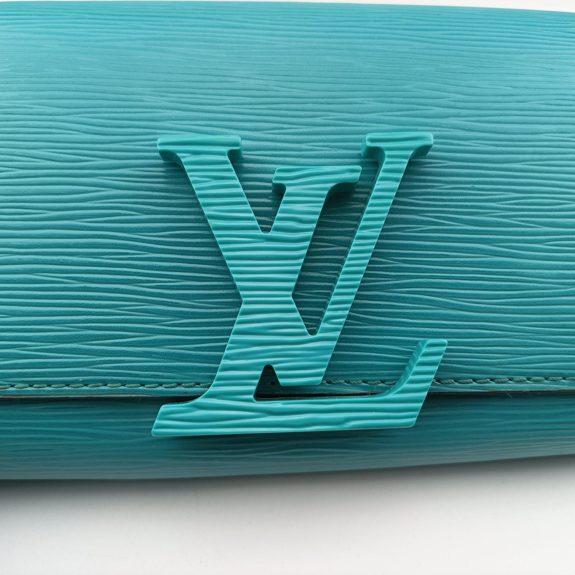 Pre-owned Louis Vuitton Pochette Louise PM Blue EPI M50285 shoulderbag | stylenewstar