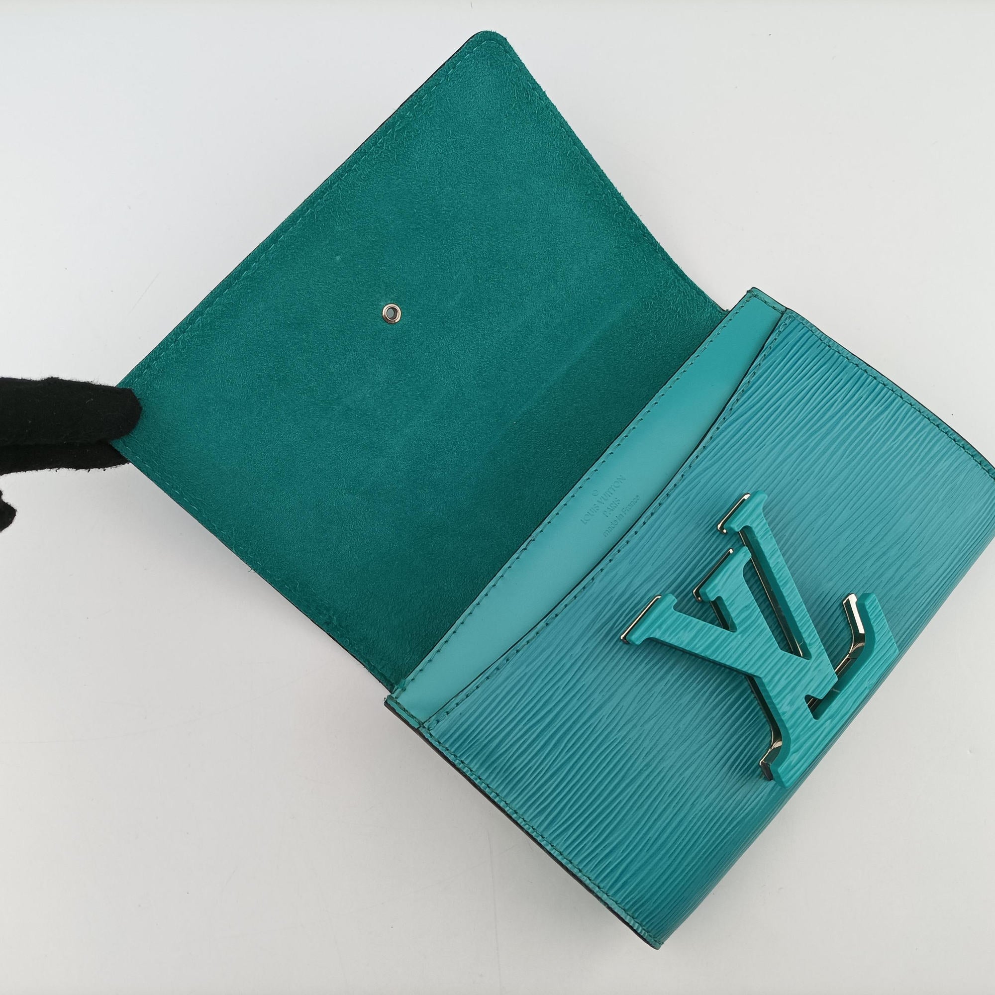 Pre-owned Louis Vuitton Pochette Louise PM Blue EPI M50285 shoulderbag | stylenewstar