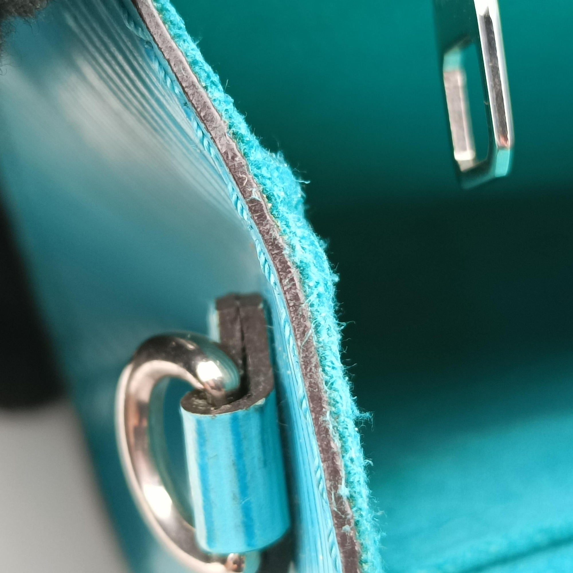Pre-owned Louis Vuitton Pochette Louise PM Blue EPI M50285 shoulderbag | stylenewstar