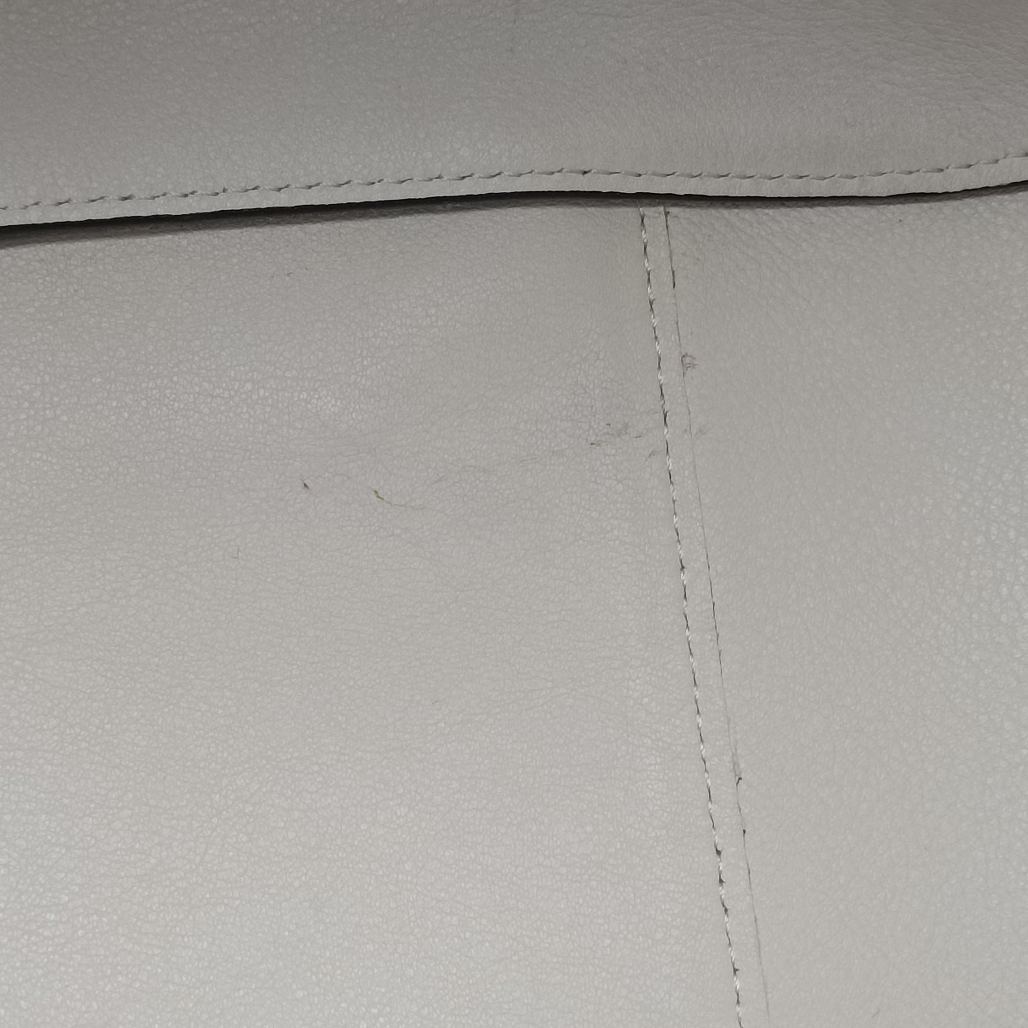 Pre-owned Loewe Hammock White Leather  shoulderbag | stylenewstar