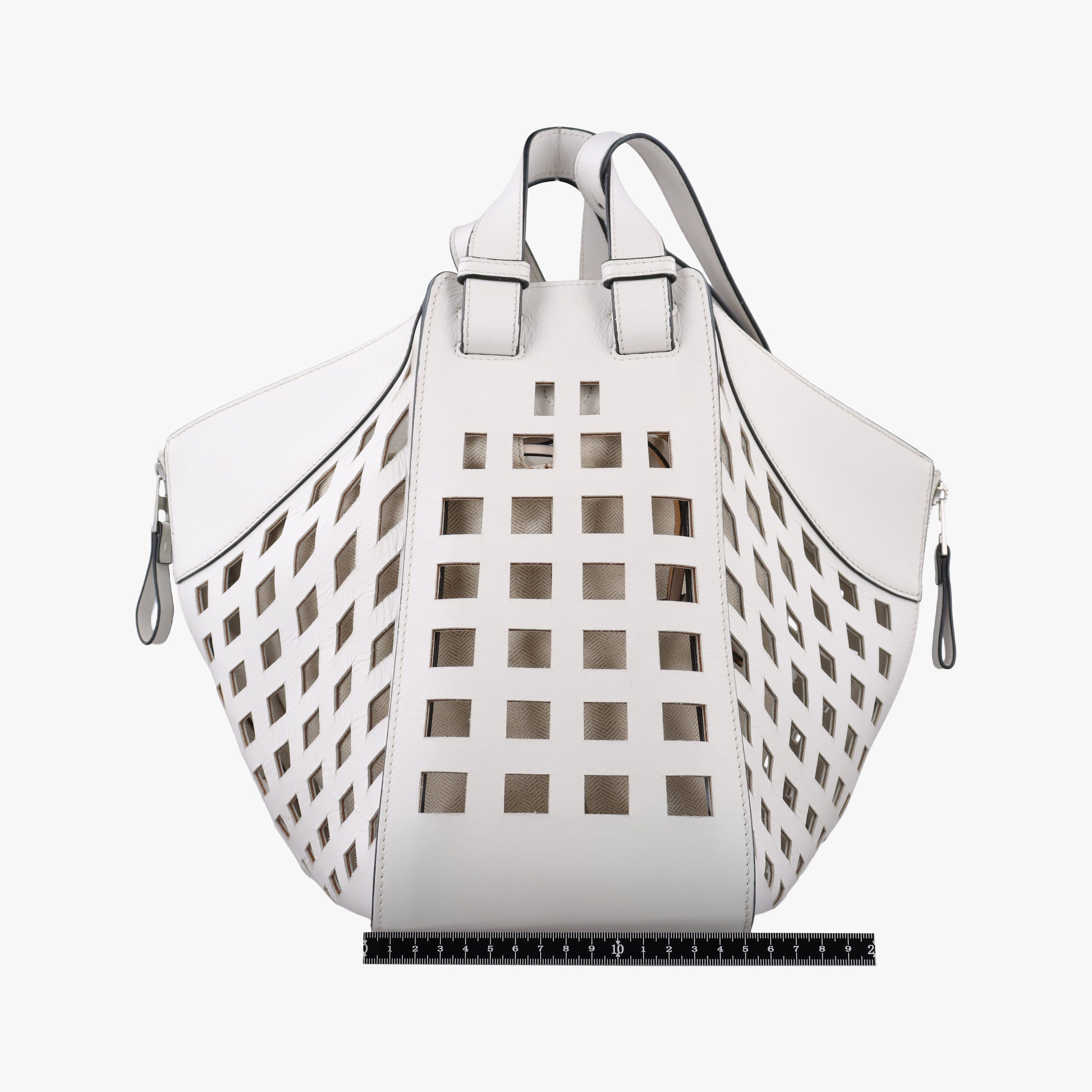 Pre-owned Loewe Hammock White Leather  shoulderbag | stylenewstar